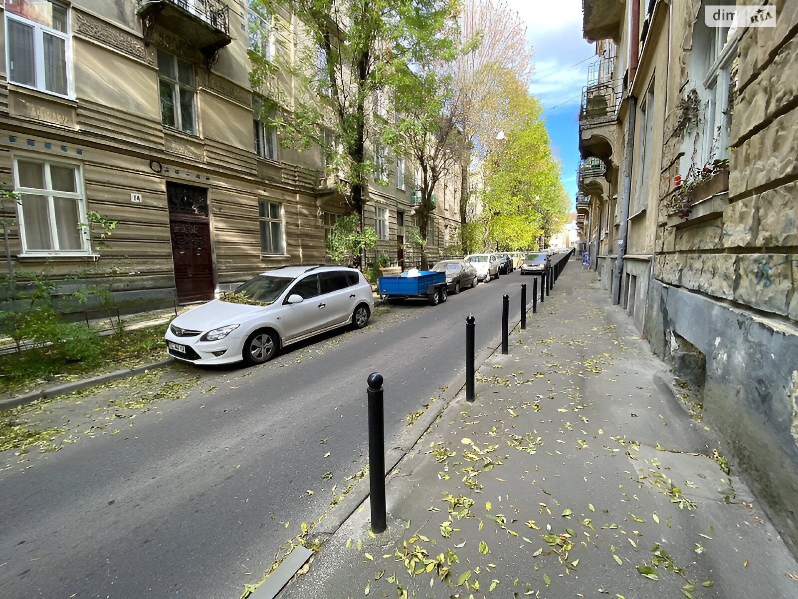 Продаж трикімнатної квартири в Львові, на вул. Донцова Дмитра 17, район Личаківський фото 1 Продаж трикімнатної квартири в Львові, на вул. Донцова Дмитра 17, район Личаківський фото 1