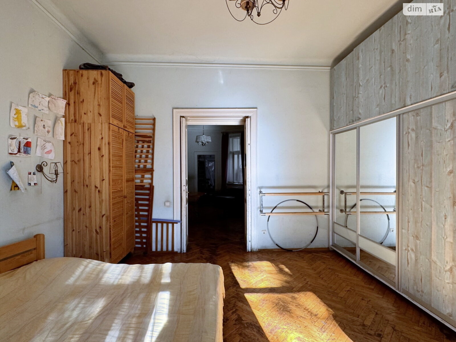 Продаж трикімнатної квартири в Львові, на вул. Донцова Дмитра 9, район Личаків фото 1 Продаж трикімнатної квартири в Львові, на вул. Донцова Дмитра 9, район Личаків фото 1