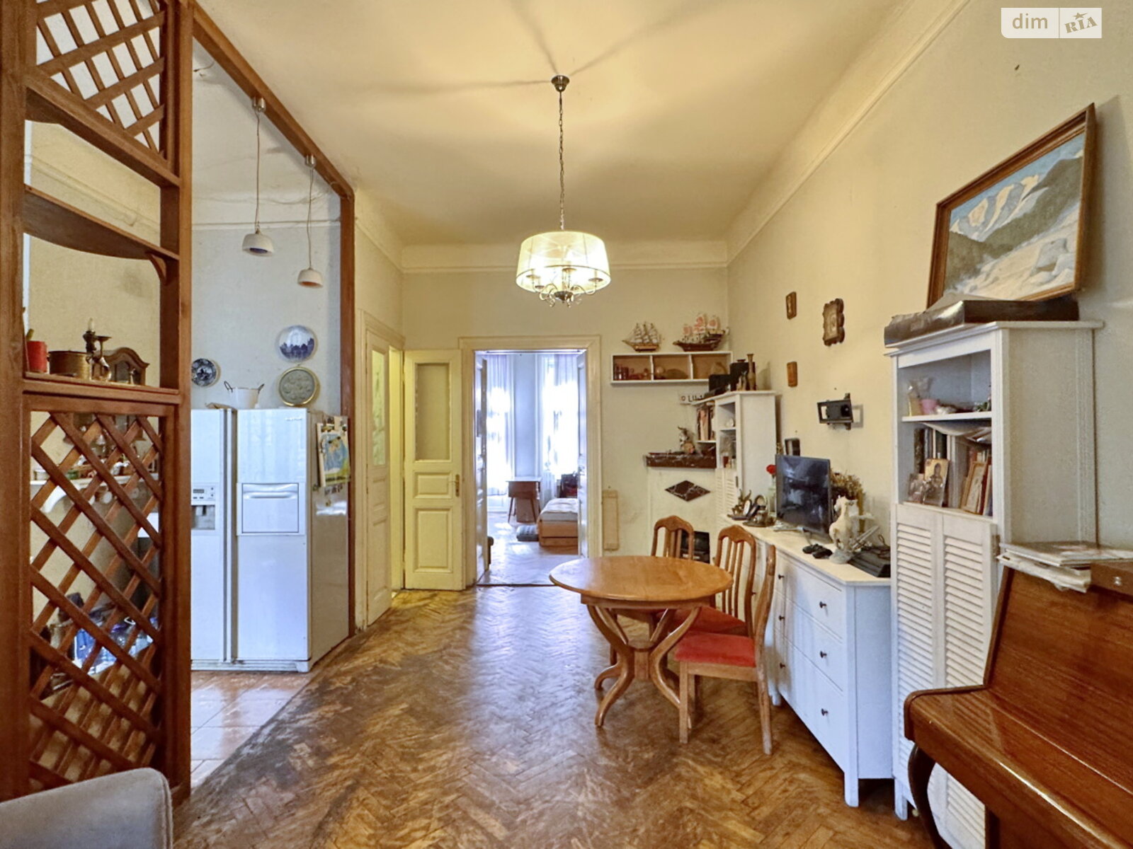 Продаж трикімнатної квартири в Львові, на вул. Донцова Дмитра 9, район Личаків фото 1 Продаж трикімнатної квартири в Львові, на вул. Донцова Дмитра 9, район Личаків фото 1