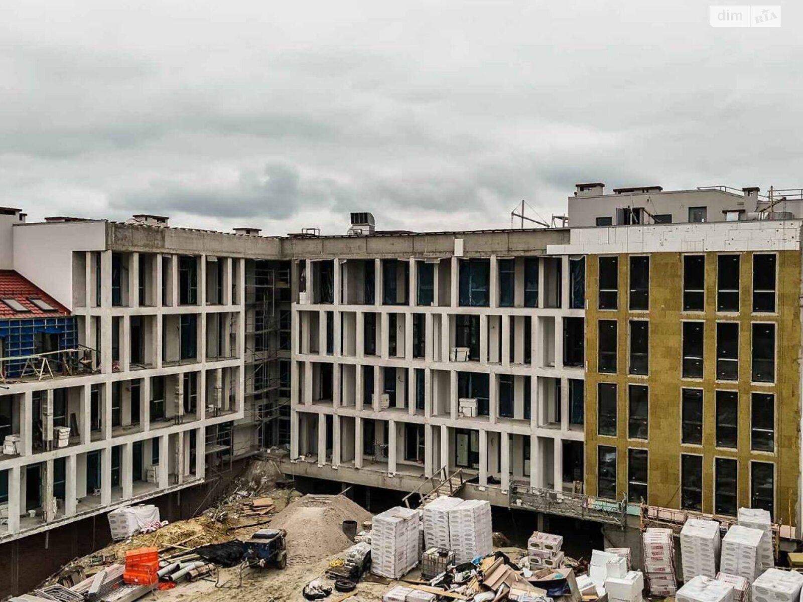 Продаж однокімнатної квартири в Львові, на вул. Мучна 32, район Личаків фото 1