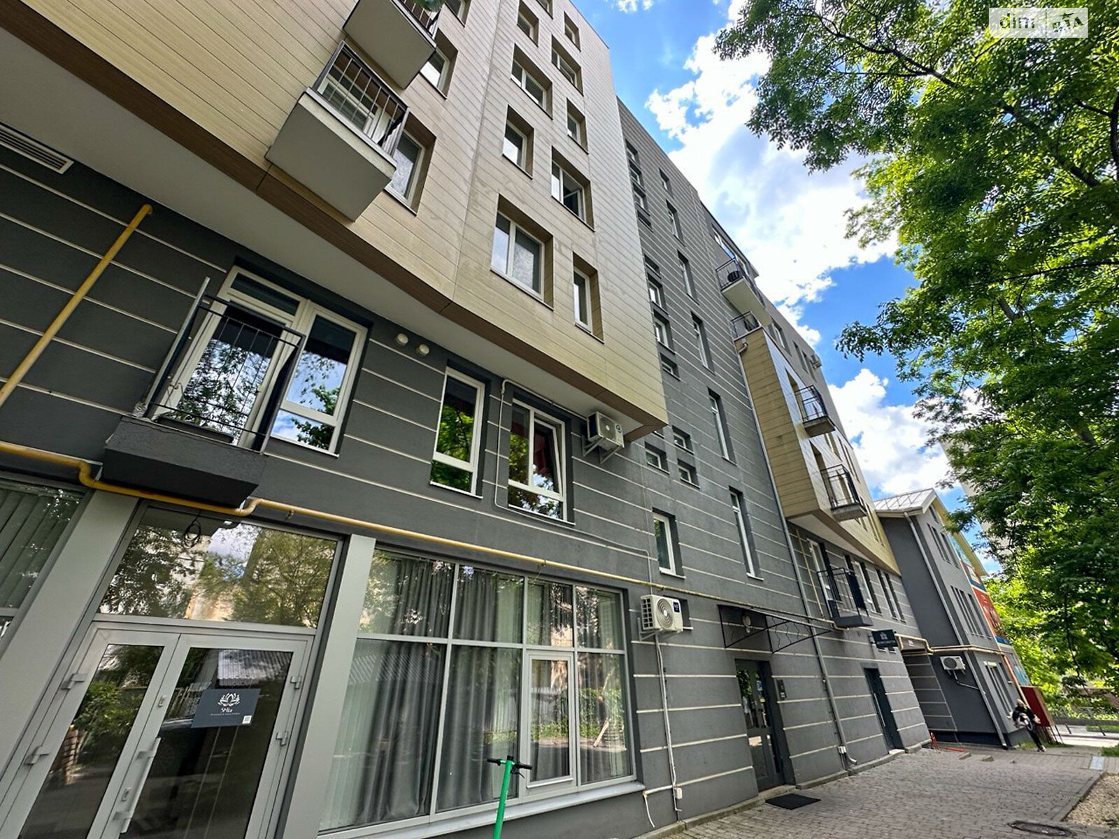 Продажа трехкомнатной квартиры в Львове, на ул. Пекарская 57Б, район Лычаков фото 1 Продажа трехкомнатной квартиры в Львове, на ул. Пекарская 57Б, район Лычаков фото 1