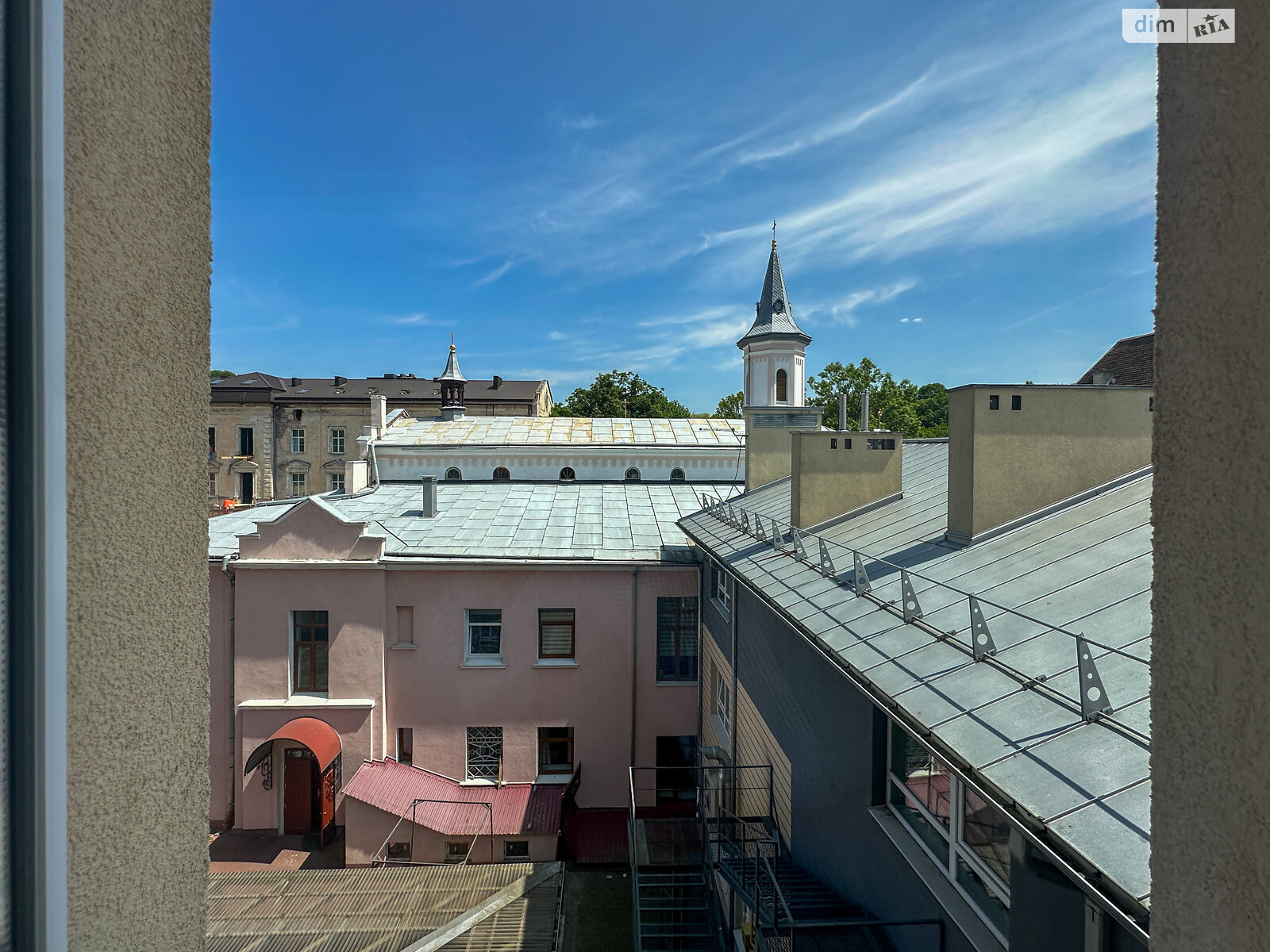 Продаж трикімнатної квартири в Львові, на вул. Пекарська 57Б, район Личаків фото 1 Продаж трикімнатної квартири в Львові, на вул. Пекарська 57Б, район Личаків фото 1