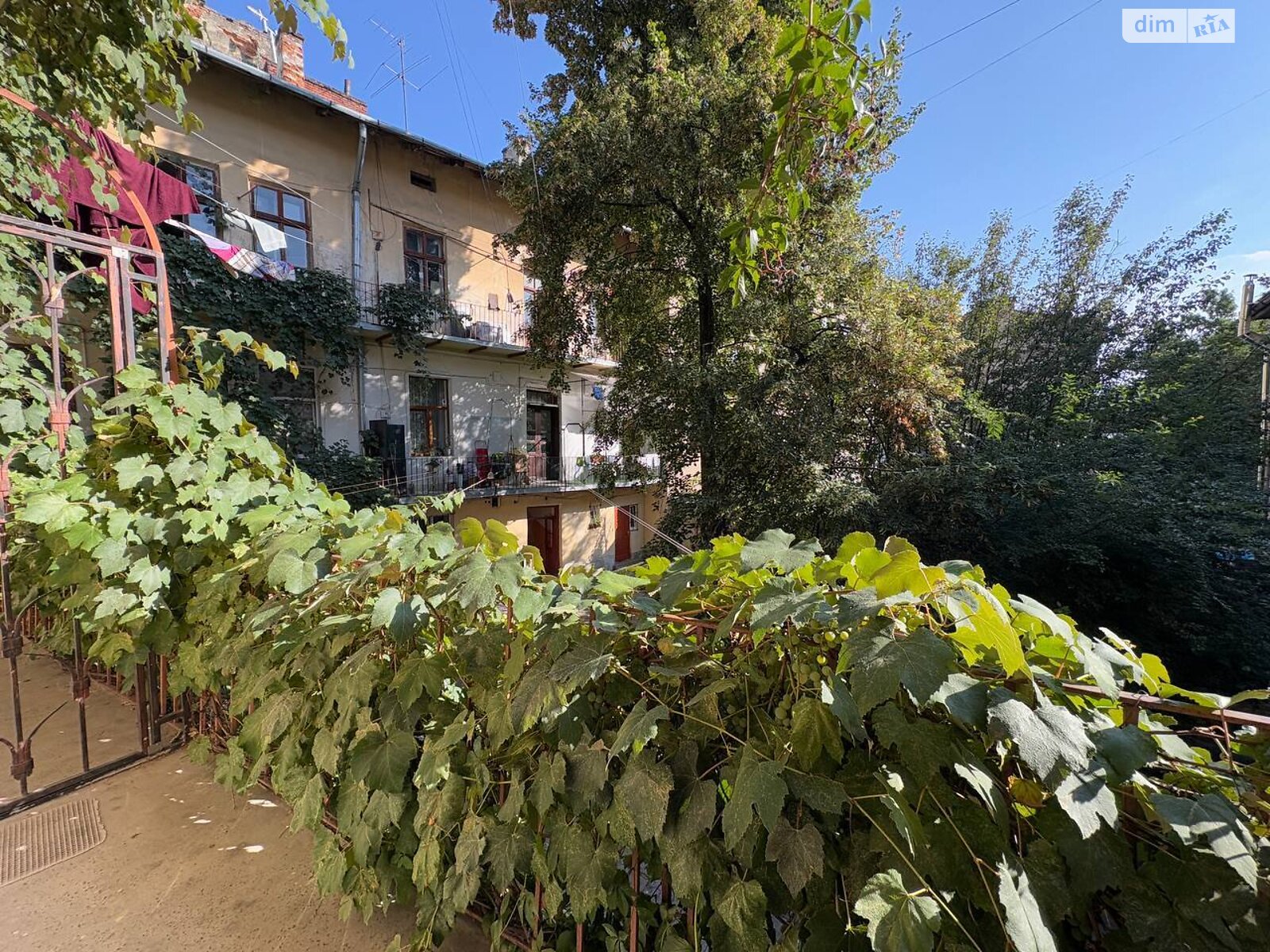 Продаж двокімнатної квартири в Львові, на вул. Пекарська, район Личаків фото 1 Продаж двокімнатної квартири в Львові, на вул. Пекарська, район Личаків фото 1