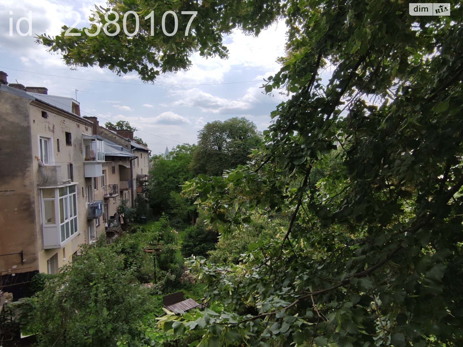 Продажа трехкомнатной квартиры в Львове, на ул. Репина 19, район Лычаков фото 1 Продажа трехкомнатной квартиры в Львове, на ул. Репина 19, район Лычаков фото 1