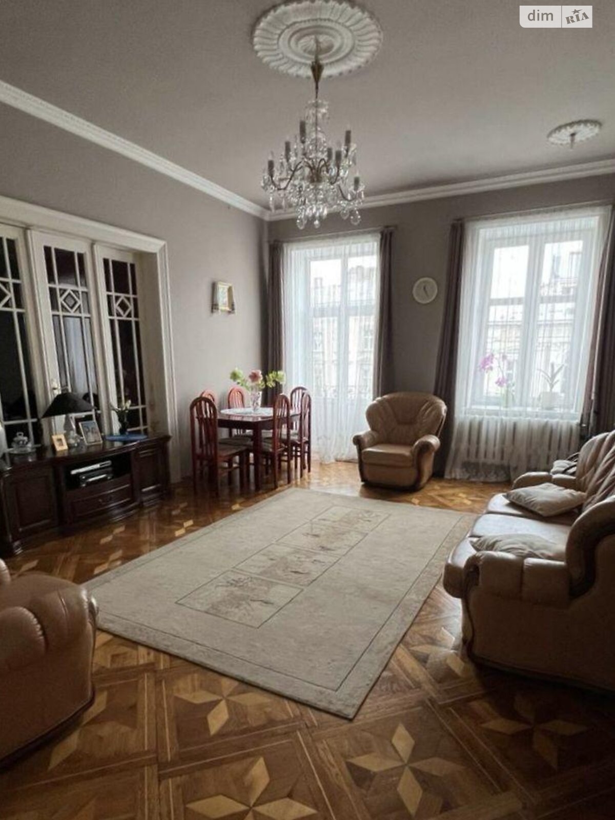 Продажа трехкомнатной квартиры в Львове, на просп. Шевченко 12, район Центр фото 1 Продажа трехкомнатной квартиры в Львове, на просп. Шевченко 12, район Центр фото 1