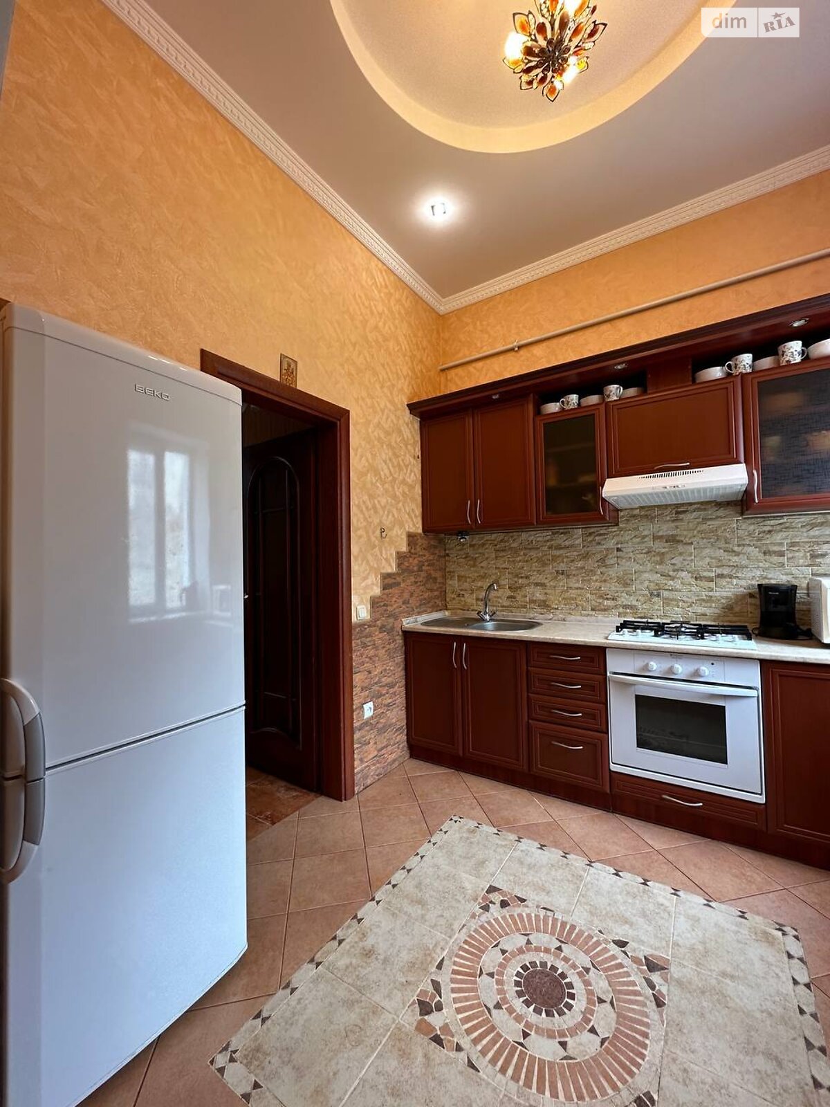 Продаж чотирикімнатної квартири в Львові, на вул. Глібова 9, район Галицький фото 1 Продаж чотирикімнатної квартири в Львові, на вул. Глібова 9, район Галицький фото 1