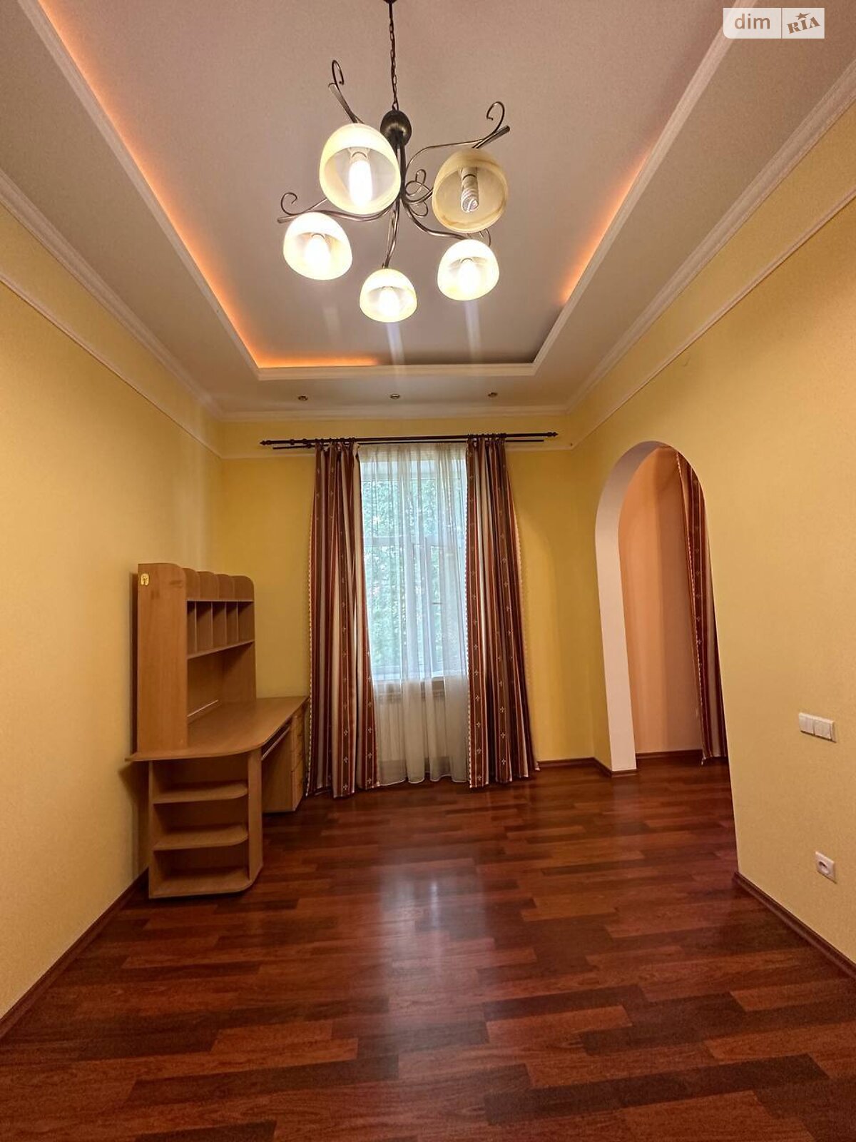 Продаж чотирикімнатної квартири в Львові, на вул. Глібова 9, район Галицький фото 1 Продаж чотирикімнатної квартири в Львові, на вул. Глібова 9, район Галицький фото 1