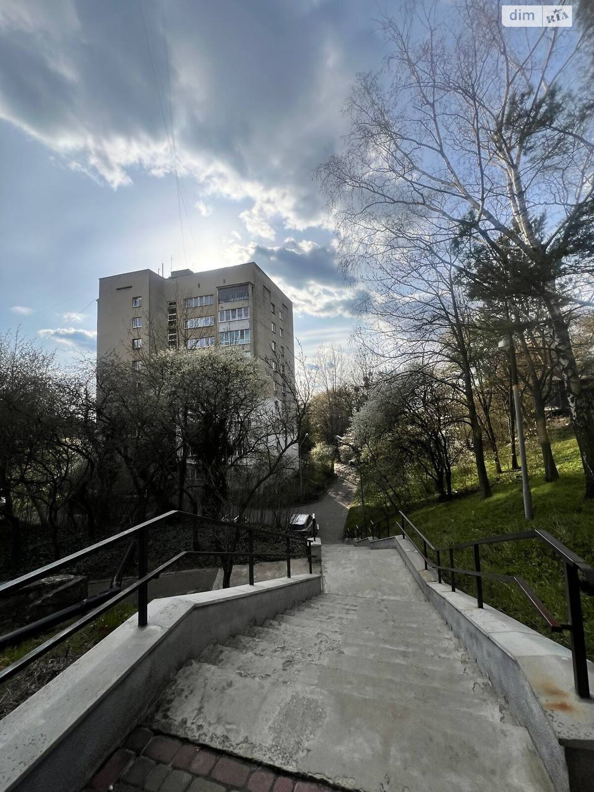 Продажа трехкомнатной квартиры в Львове, на ул. Станция Лычаков 1, район Лычаков фото 1