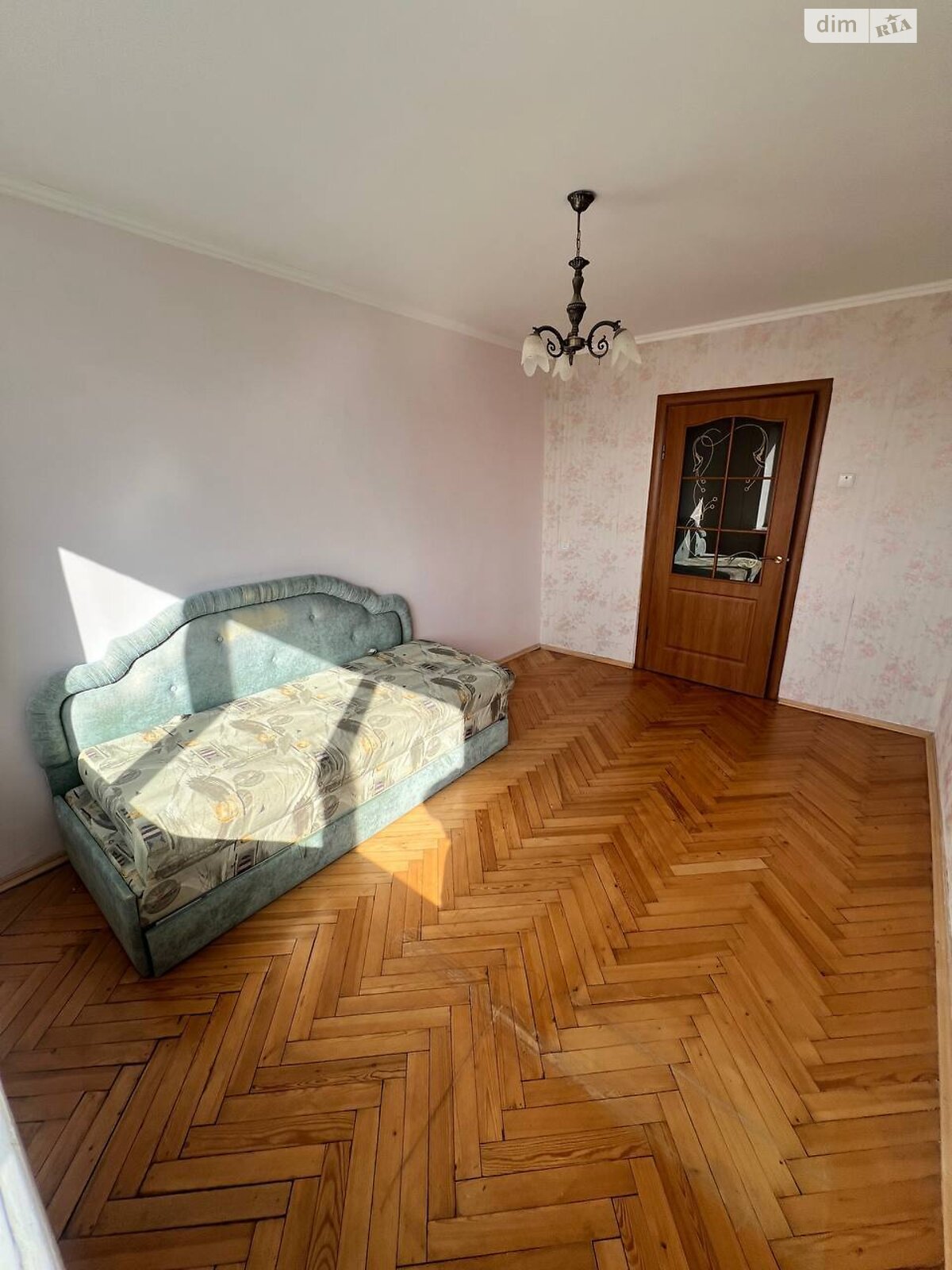 Продажа трехкомнатной квартиры в Львове, на ул. Станция Лычаков 1, район Лычаков фото 1 Продажа трехкомнатной квартиры в Львове, на ул. Станция Лычаков 1, район Лычаков фото 1