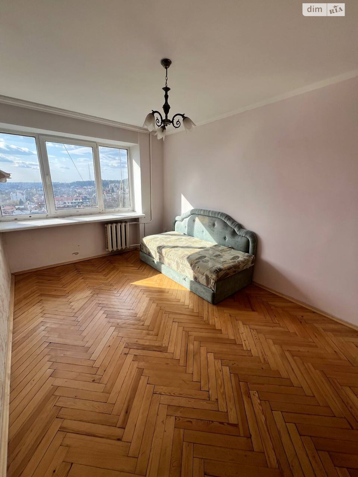 Продажа трехкомнатной квартиры в Львове, на ул. Станция Лычаков 1, район Лычаков фото 1 Продажа трехкомнатной квартиры в Львове, на ул. Станция Лычаков 1, район Лычаков фото 1