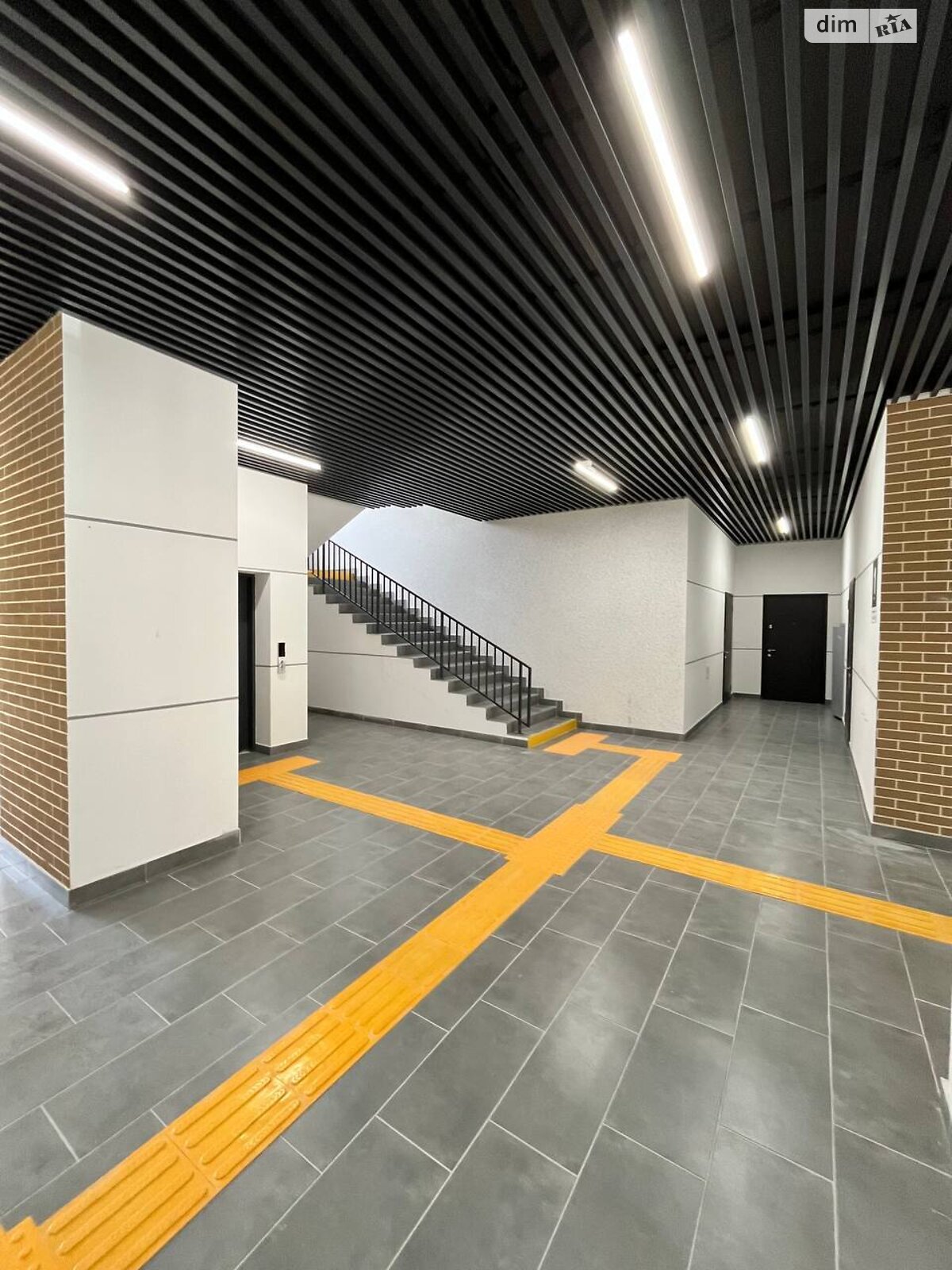 Продажа трехкомнатной квартиры в Львове, на ул. Новознесенская 1, кв. 78, район Лычаковский фото 1 Продажа трехкомнатной квартиры в Львове, на ул. Новознесенская 1, кв. 78, район Лычаковский фото 1
