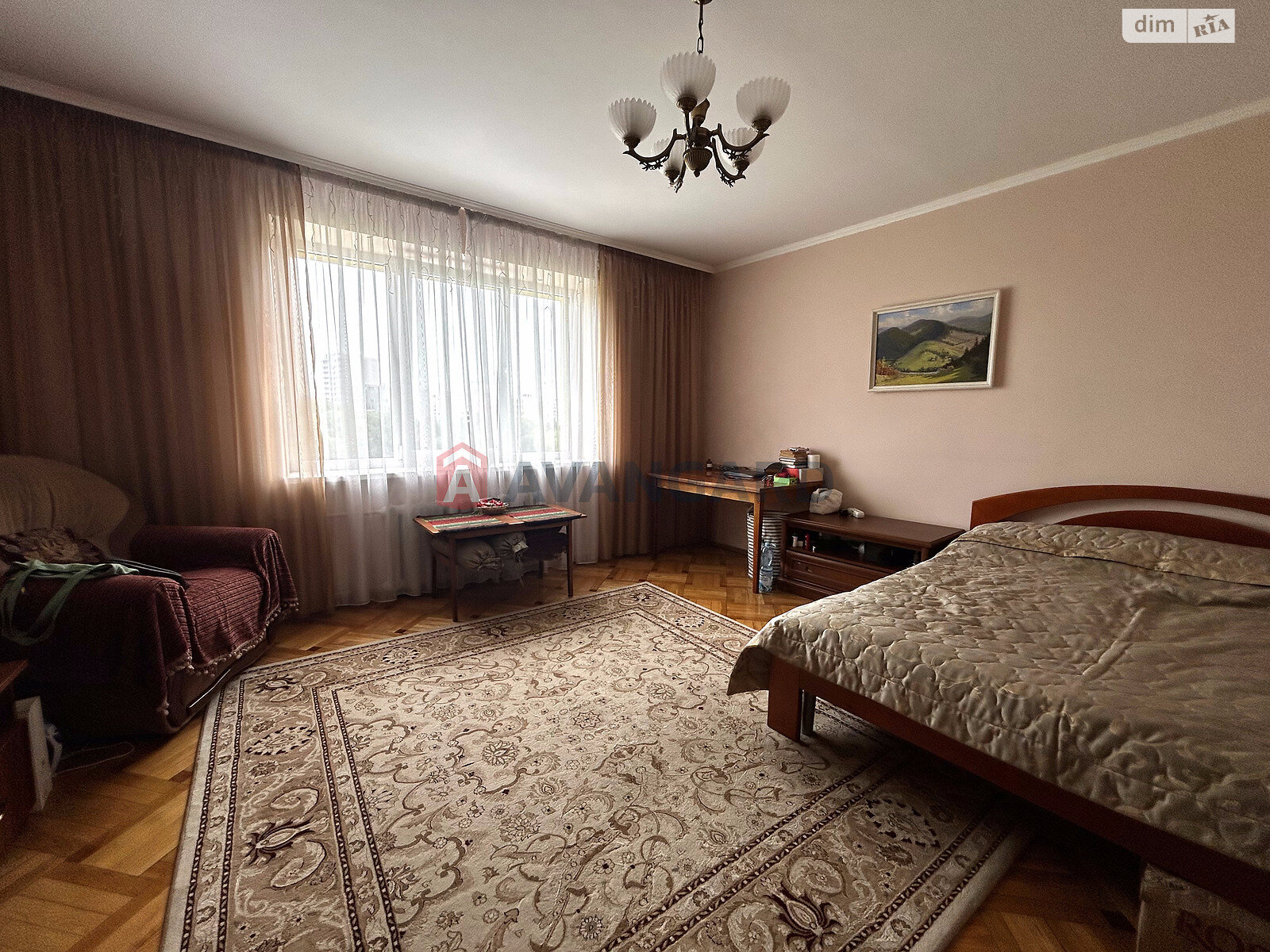 Продажа трехкомнатной квартиры в Львове, на ул. Шафарика 8, район Лычаковский фото 1