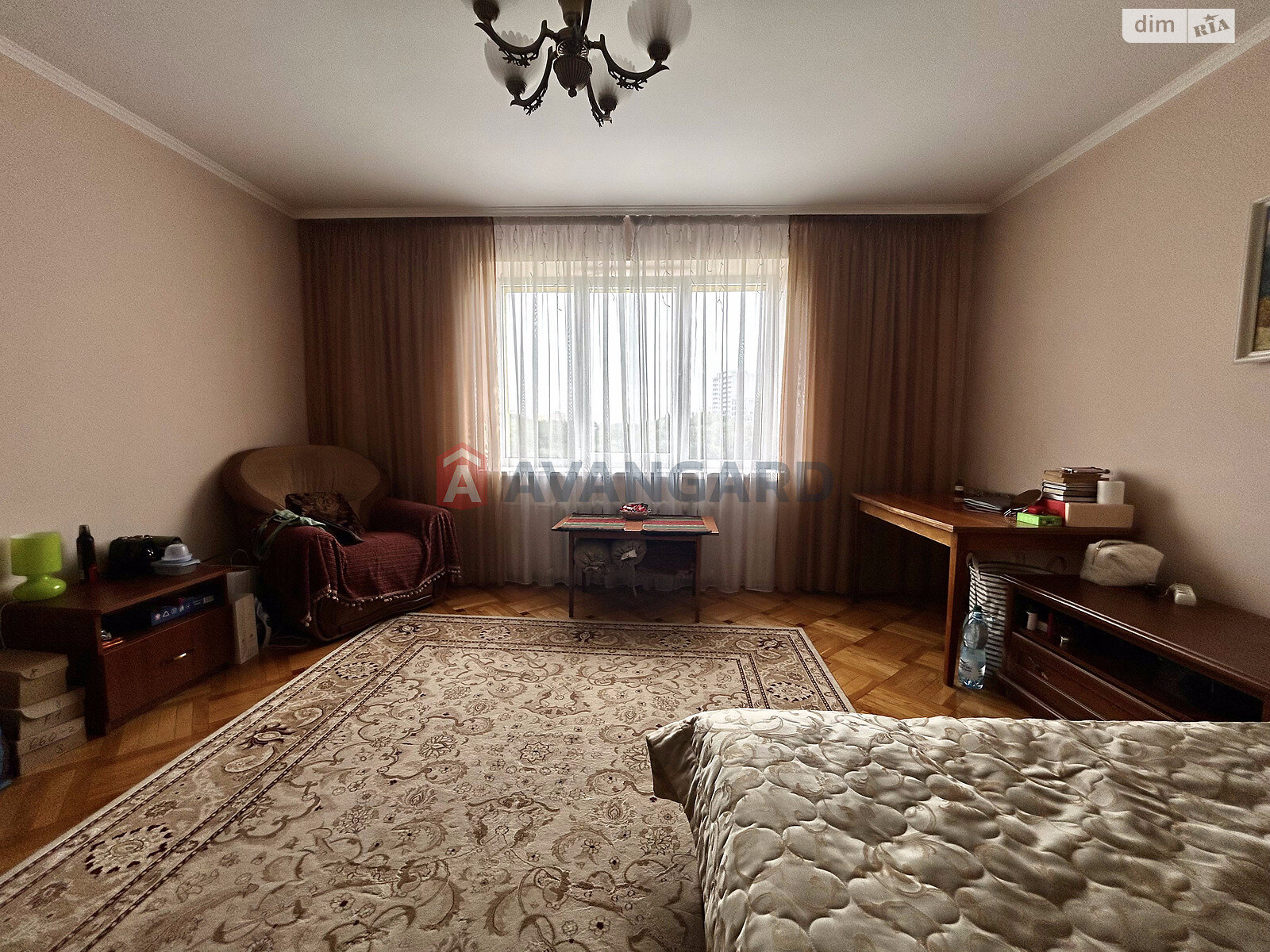 Продажа трехкомнатной квартиры в Львове, на ул. Шафарика 8, район Лычаковский фото 1