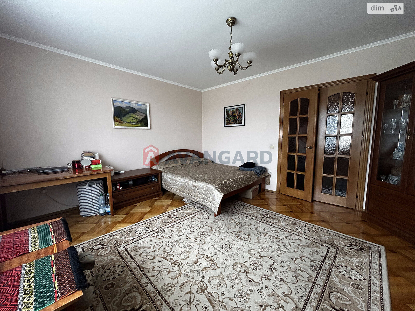 Продажа трехкомнатной квартиры в Львове, на ул. Шафарика 8, район Лычаковский фото 1