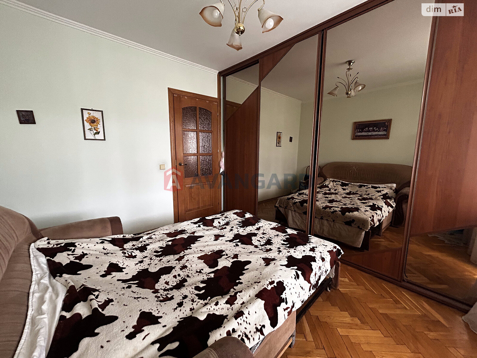 Продажа трехкомнатной квартиры в Львове, на ул. Шафарика 8, район Лычаковский фото 1