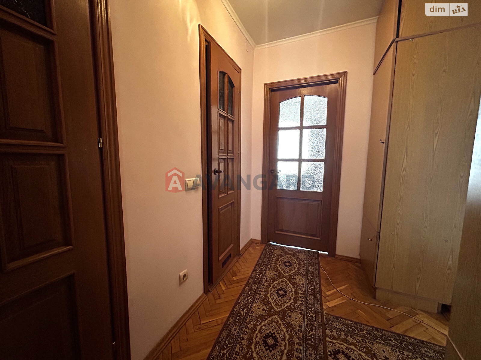 Продажа трехкомнатной квартиры в Львове, на ул. Шафарика 8, район Лычаковский фото 1