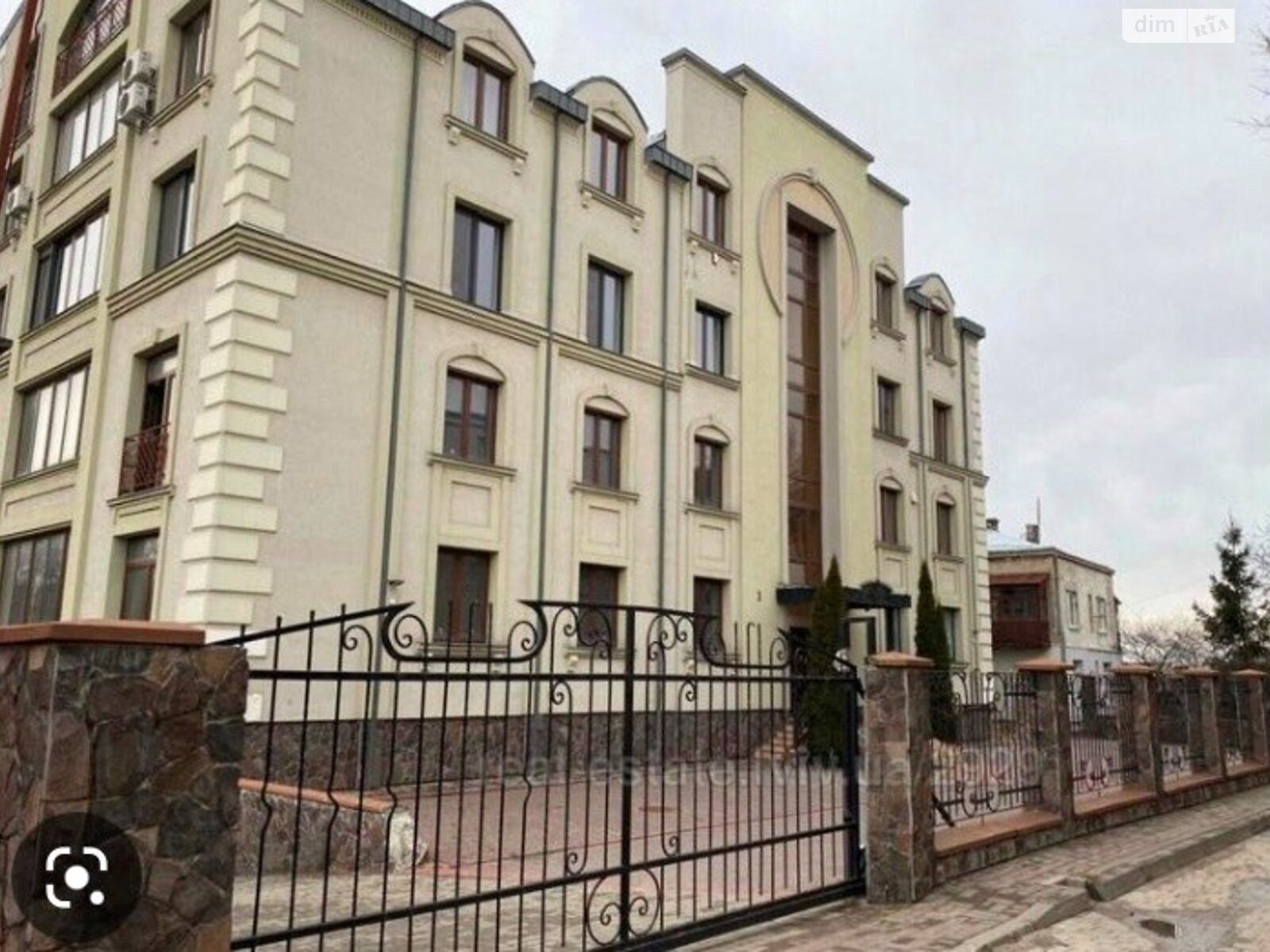 Продаж чотирикімнатної квартири в Львові, на вул. Таджицька, район Личаківський фото 1
