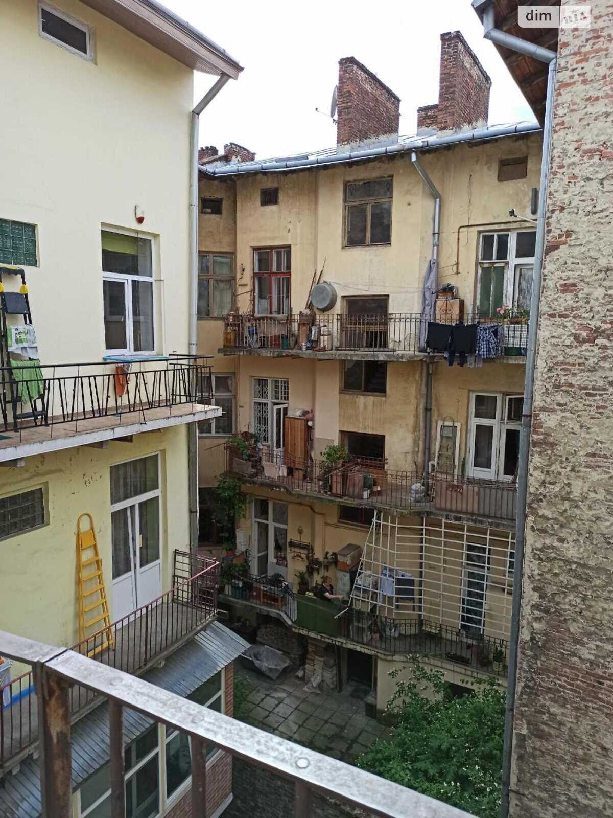 Продажа трехкомнатной квартиры в Львове, на ул. Патриарха Димитрия Яремы 16, район Лычаковский фото 1 Продажа трехкомнатной квартиры в Львове, на ул. Патриарха Димитрия Яремы 16, район Лычаковский фото 1