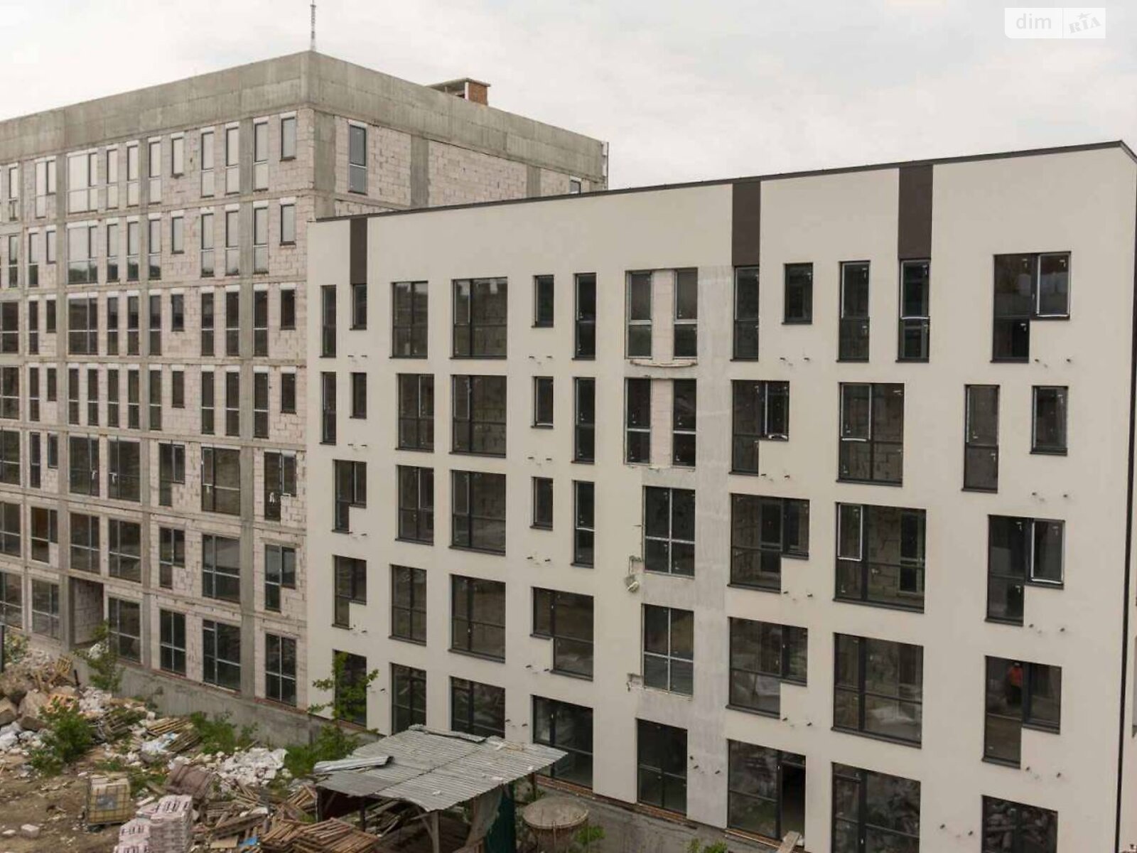 Продаж трикімнатної квартири в Львові, на вул. Новознесенська, район Личаківський фото 1 Продаж трикімнатної квартири в Львові, на вул. Новознесенська, район Личаківський фото 1