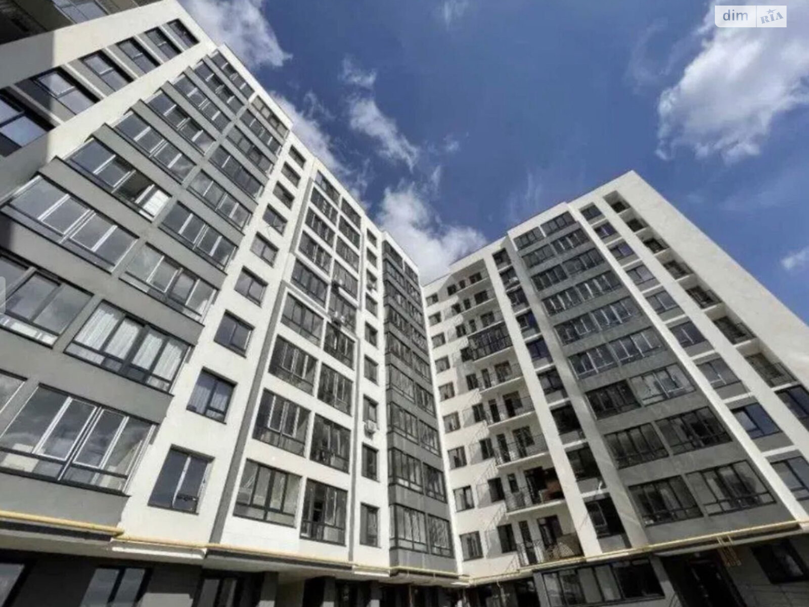Продажа трехкомнатной квартиры в Львове, на ул. Длинная 30, район Майоровка фото 1 Продажа трехкомнатной квартиры в Львове, на ул. Длинная 30, район Майоровка фото 1