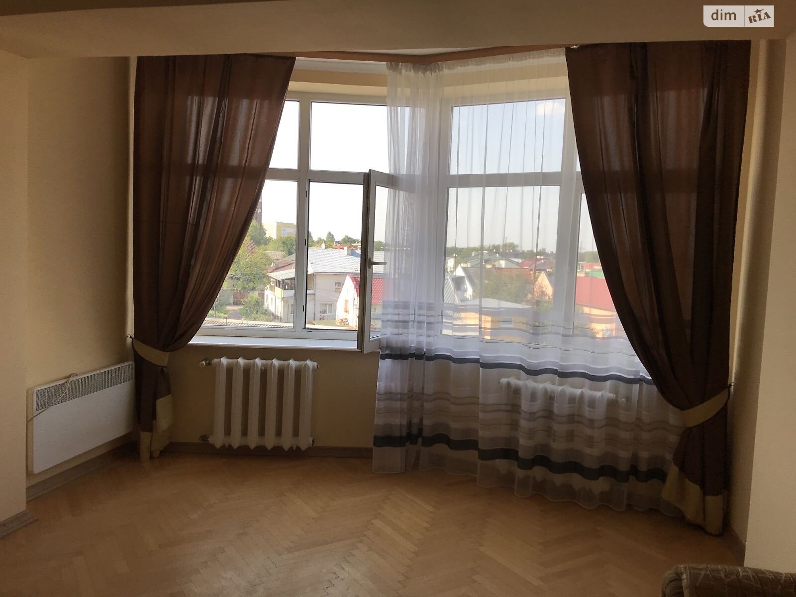 Продажа трехкомнатной квартиры в Львове, на ул. Ярошинской 6, район Майоровка фото 1