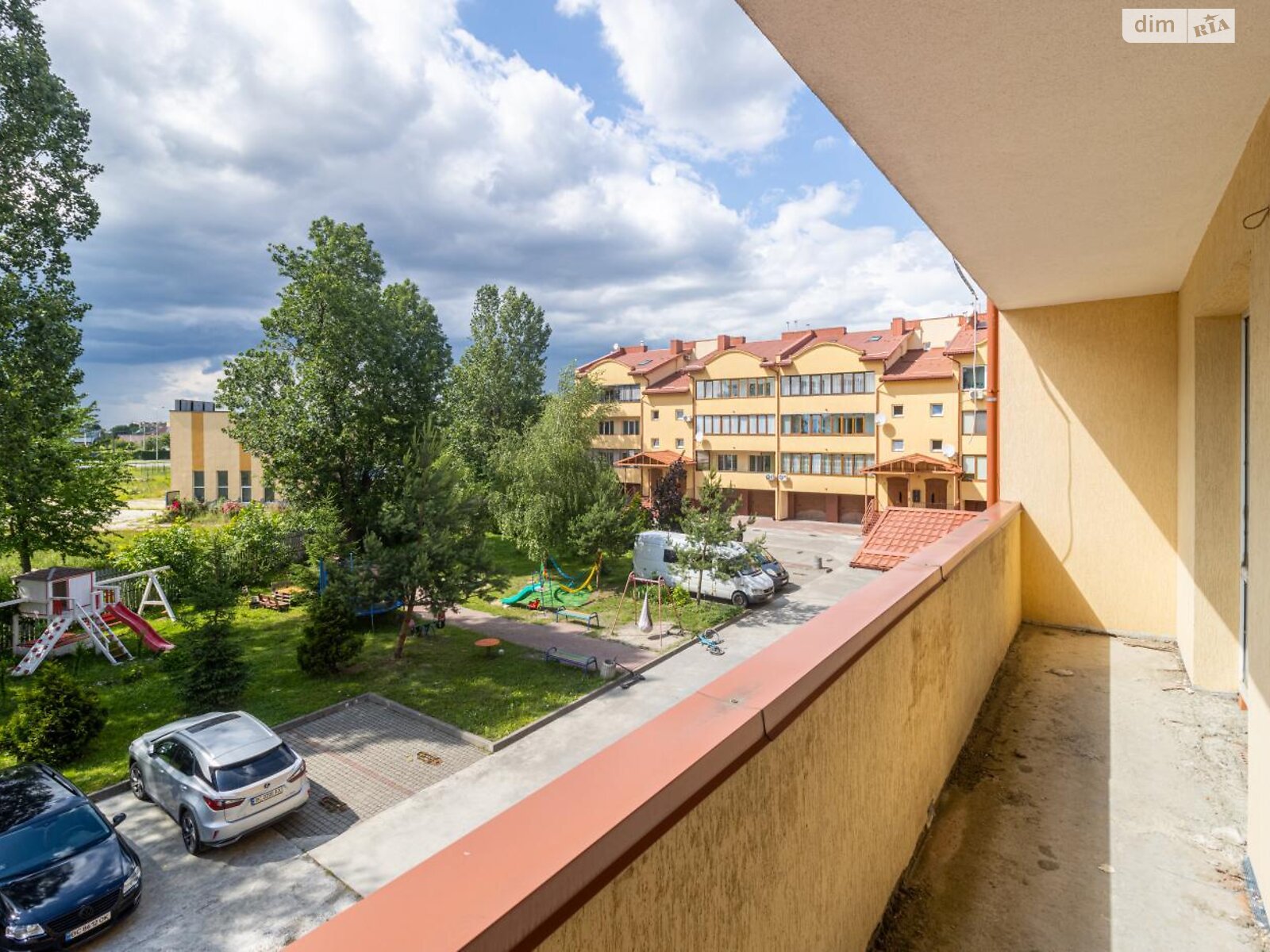 Продаж трикімнатної квартири в Львові, на вул. Мікльоша Карла 3 корпус 9, фото 1 Продаж трикімнатної квартири в Львові, на вул. Мікльоша Карла 3 корпус 9, фото 1