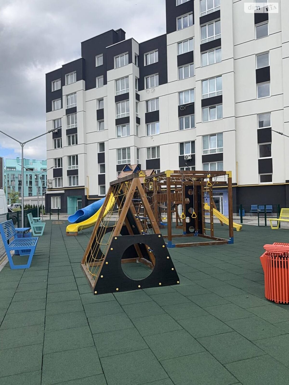 Продаж двокімнатної квартири в Львові, на вул. Мікльоша Карла, фото 1 Продаж двокімнатної квартири в Львові, на вул. Мікльоша Карла, фото 1