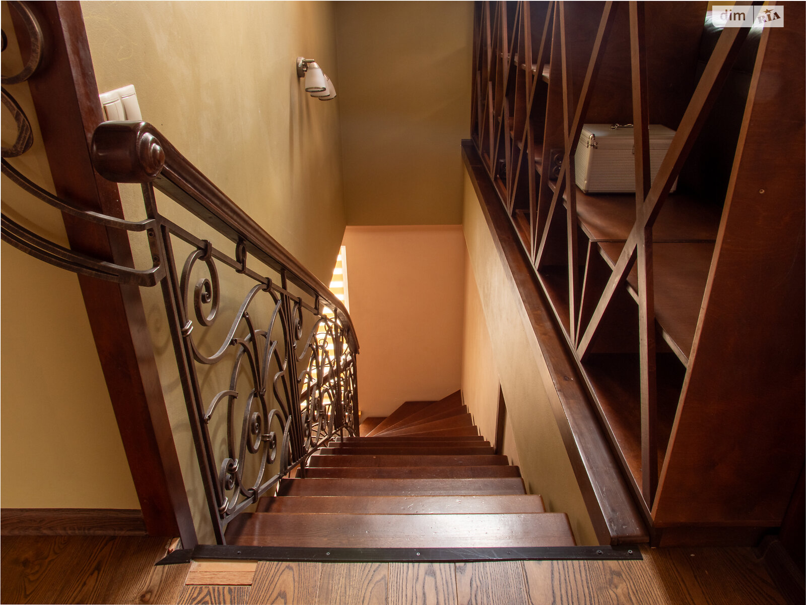 Продаж п`ятикімнатної квартири в Львові, на вул. Рубчака Івана 33, район Наукова фото 1 Продаж п`ятикімнатної квартири в Львові, на вул. Рубчака Івана 33, район Наукова фото 1