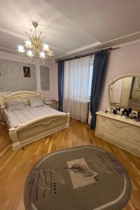 Продаж трикімнатної квартири в Львові, на вул. Тролейбусна 7, район Наукова фото 2