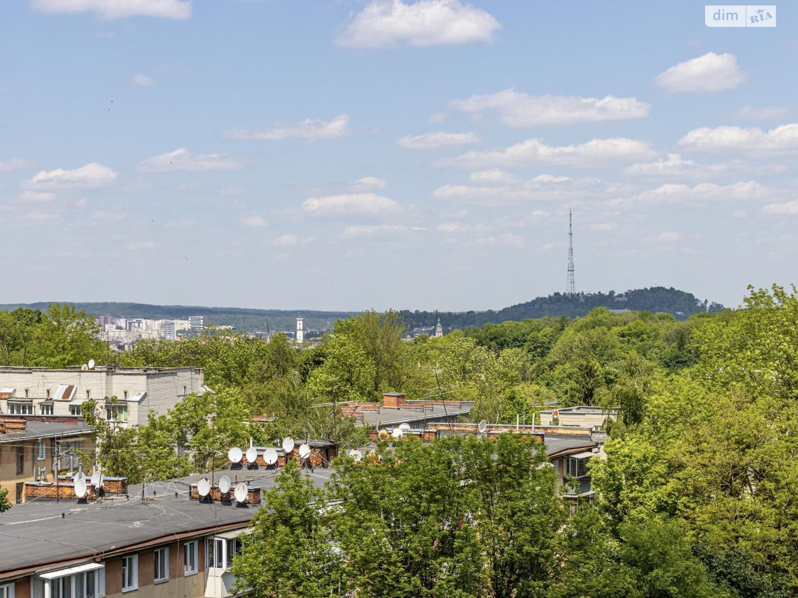 Продаж трикімнатної квартири в Львові, на вул. Героїв Крут, район Новий Львів фото 1