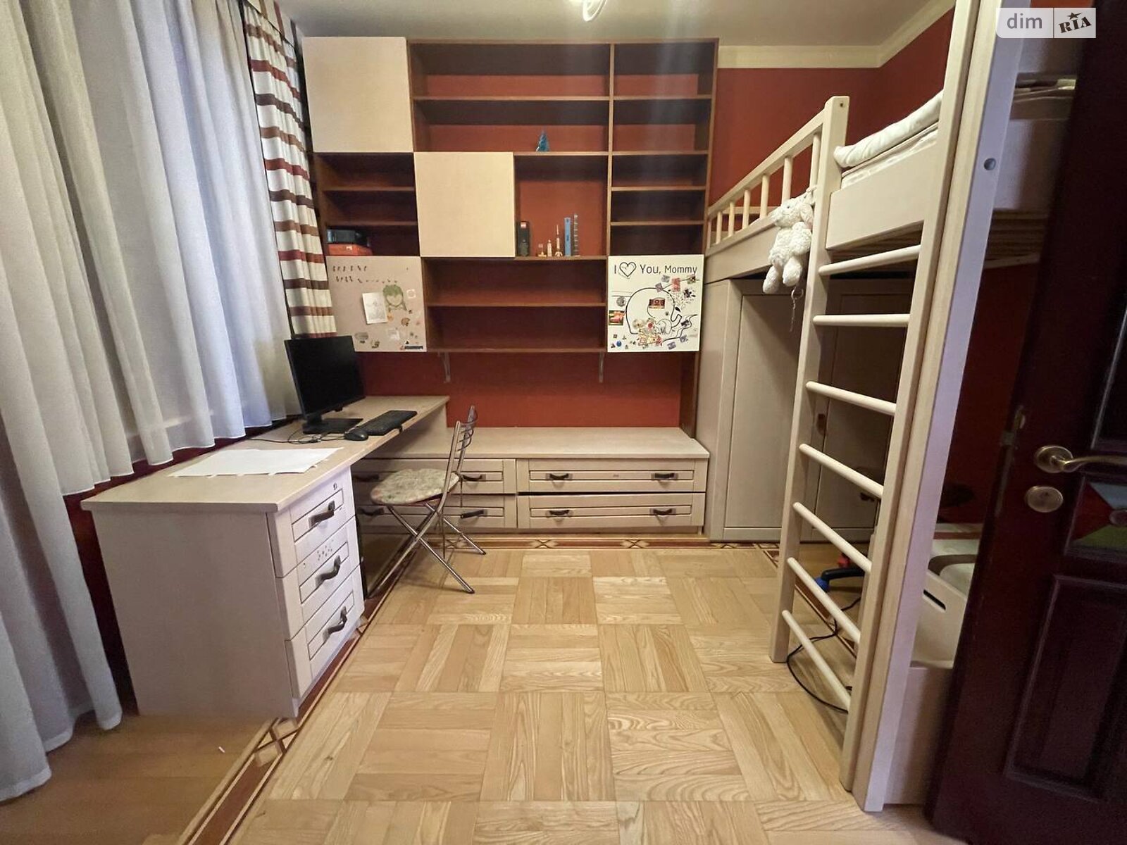 Продажа шестикомнатной квартиры в Львове, на ул. Литовский 14, район Новый Львов фото 1 Продажа шестикомнатной квартиры в Львове, на ул. Литовский 14, район Новый Львов фото 1