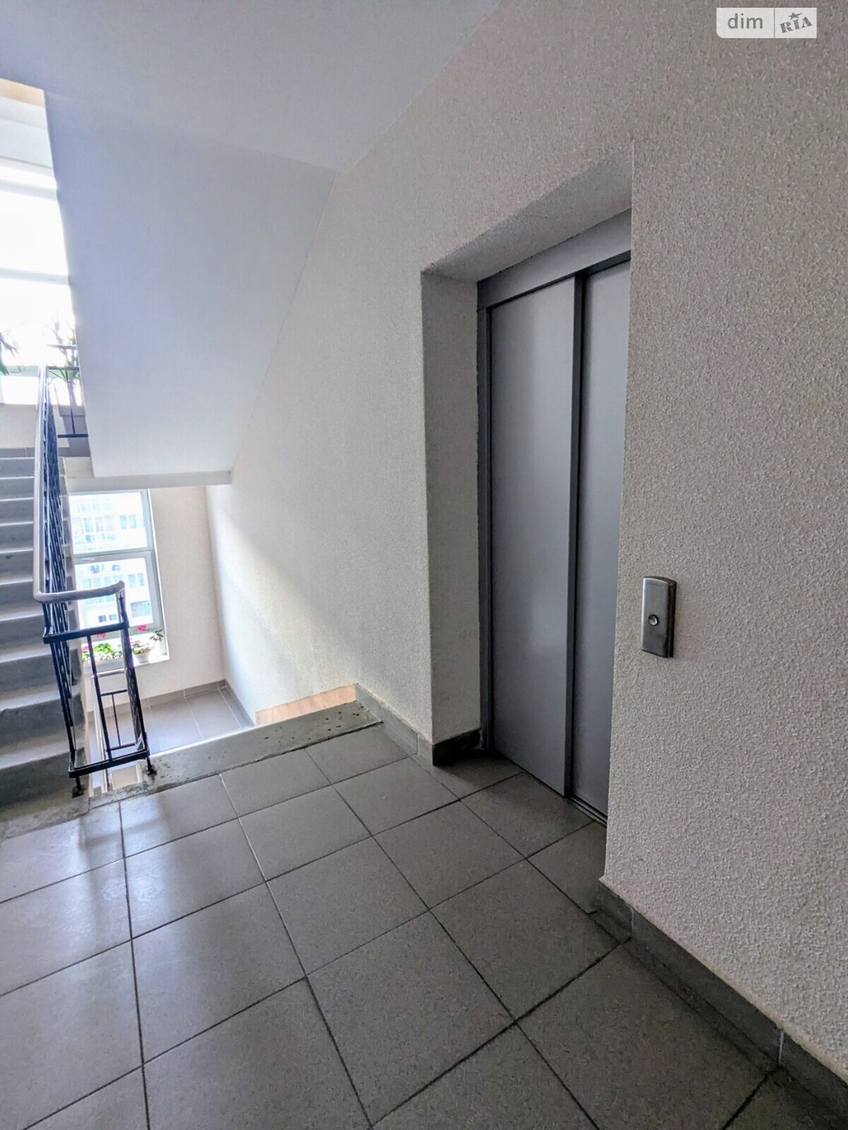 Продажа двухкомнатной квартиры в Львове, на ул. Тернопольская 21А, район Новый Львов фото 1 Продажа двухкомнатной квартиры в Львове, на ул. Тернопольская 21А, район Новый Львов фото 1