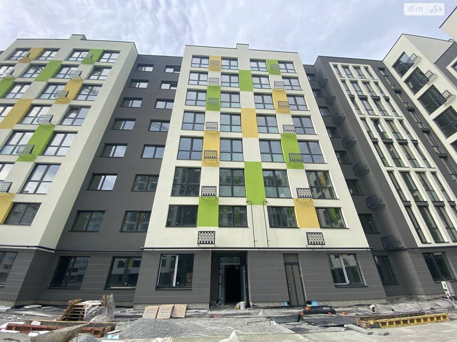 Продаж однокімнатної квартири в Львові, на вул. Угорська 12, район Новий Львів фото 1 Продаж однокімнатної квартири в Львові, на вул. Угорська 12, район Новий Львів фото 1