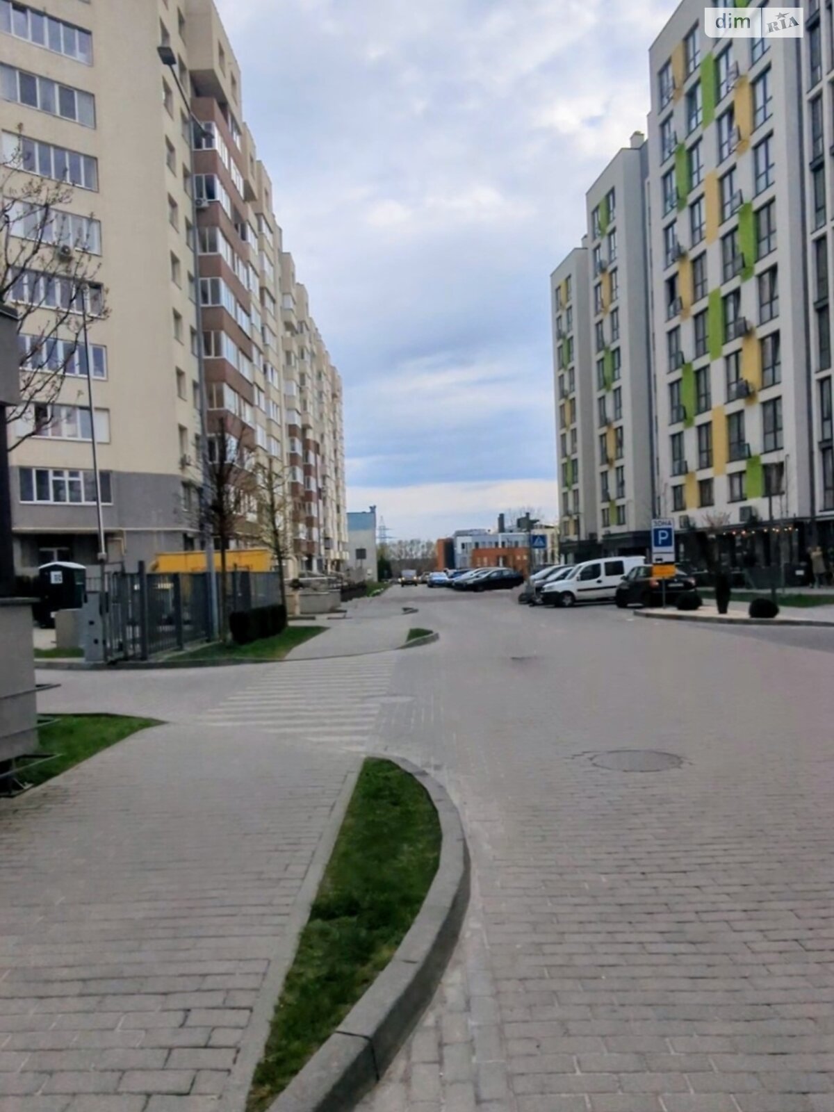 Продаж однокімнатної квартири в Львові, на вул. Угорська 14, район Новий Львів фото 1 Продаж однокімнатної квартири в Львові, на вул. Угорська 14, район Новий Львів фото 1