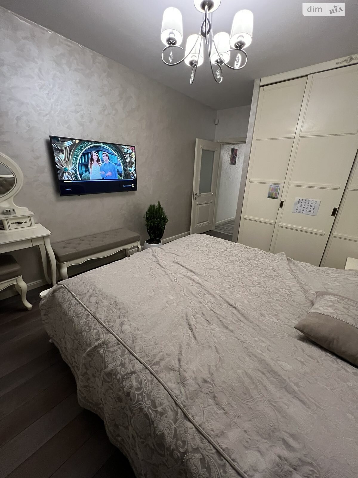 Продажа трехкомнатной квартиры в Львове, на ул. Венгерская, район Новый Львов фото 1 Продажа трехкомнатной квартиры в Львове, на ул. Венгерская, район Новый Львов фото 1