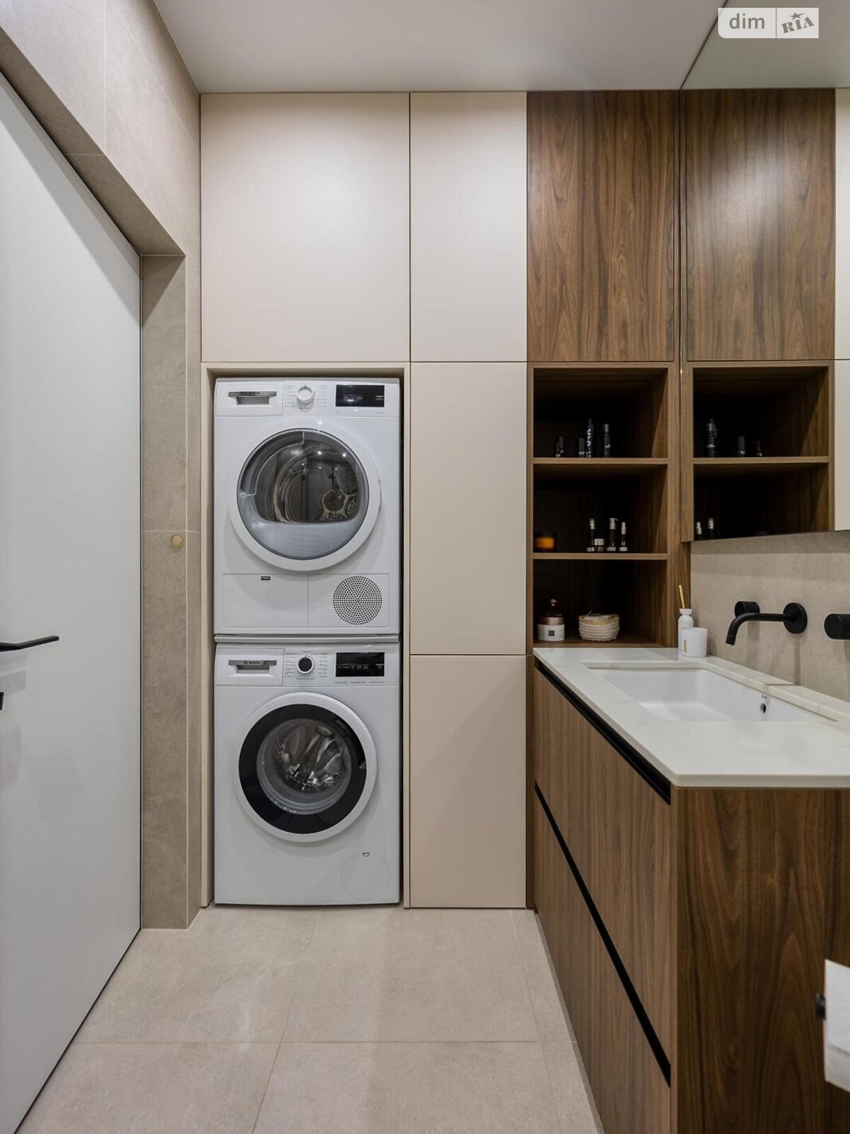 Продажа двухкомнатной квартиры в Львове, на ул. Венгерская 12, район Новый Львов фото 1