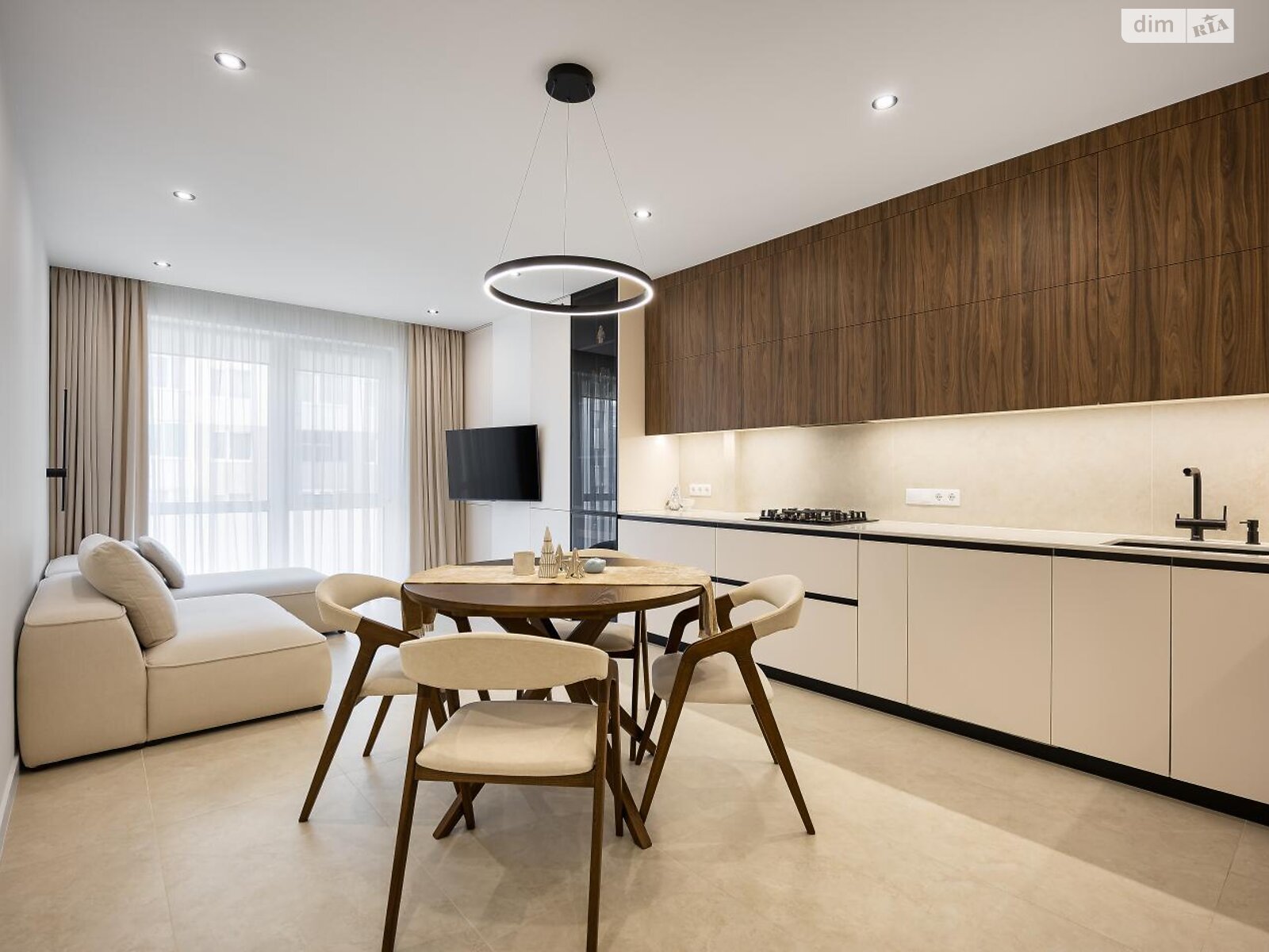 Продажа двухкомнатной квартиры в Львове, на ул. Венгерская 12, район Новый Львов фото 1