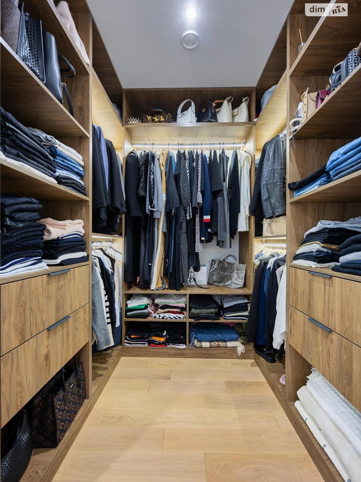 Продажа двухкомнатной квартиры в Львове, на ул. Венгерская 12, район Новый Львов фото 1