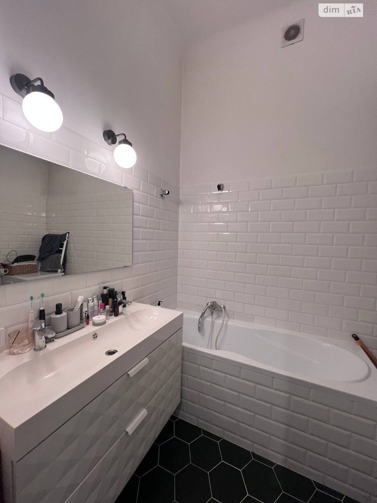 Продажа двухкомнатной квартиры в Львове, на ул. Генерала Тараса Чупринки, район Новый Свет фото 1