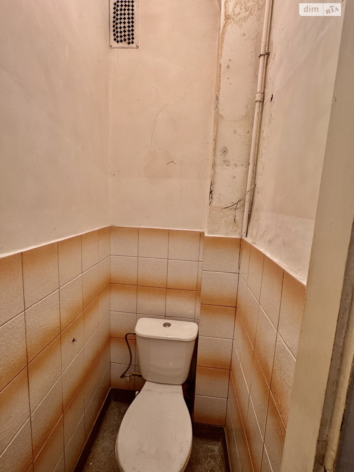 Продаж трикімнатної квартири в Львові, на вул. Київська, район Новий Світ фото 1 Продаж трикімнатної квартири в Львові, на вул. Київська, район Новий Світ фото 1