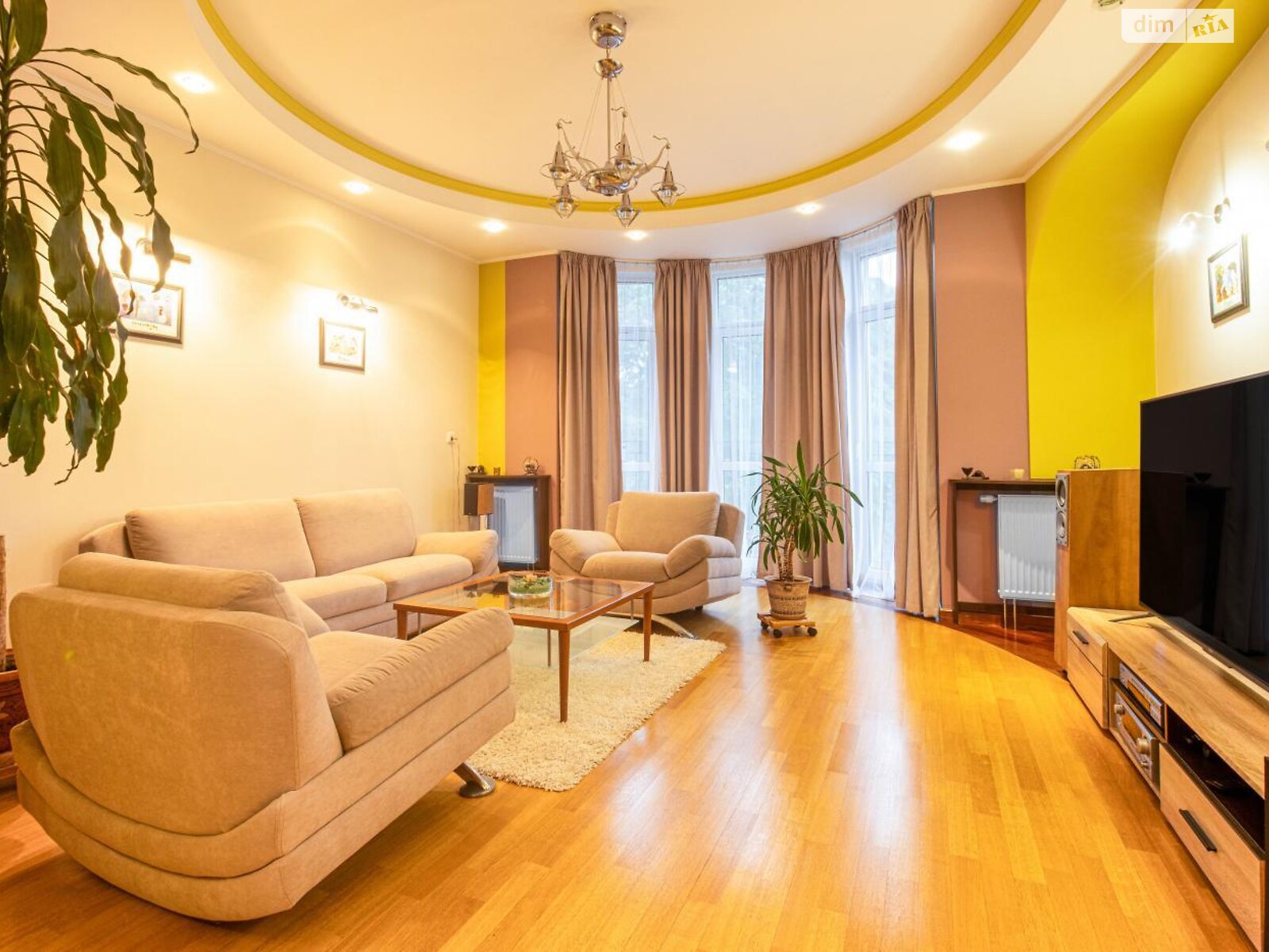 Продажа трехкомнатной квартиры в Львове, на ул. Киевская 20, район Новый Свет фото 1 Продажа трехкомнатной квартиры в Львове, на ул. Киевская 20, район Новый Свет фото 1