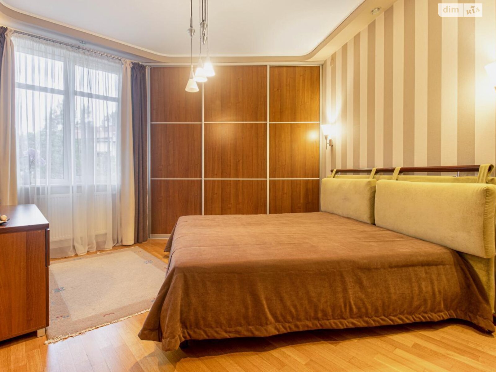 Продажа трехкомнатной квартиры в Львове, на ул. Киевская 20, район Новый Свет фото 1 Продажа трехкомнатной квартиры в Львове, на ул. Киевская 20, район Новый Свет фото 1