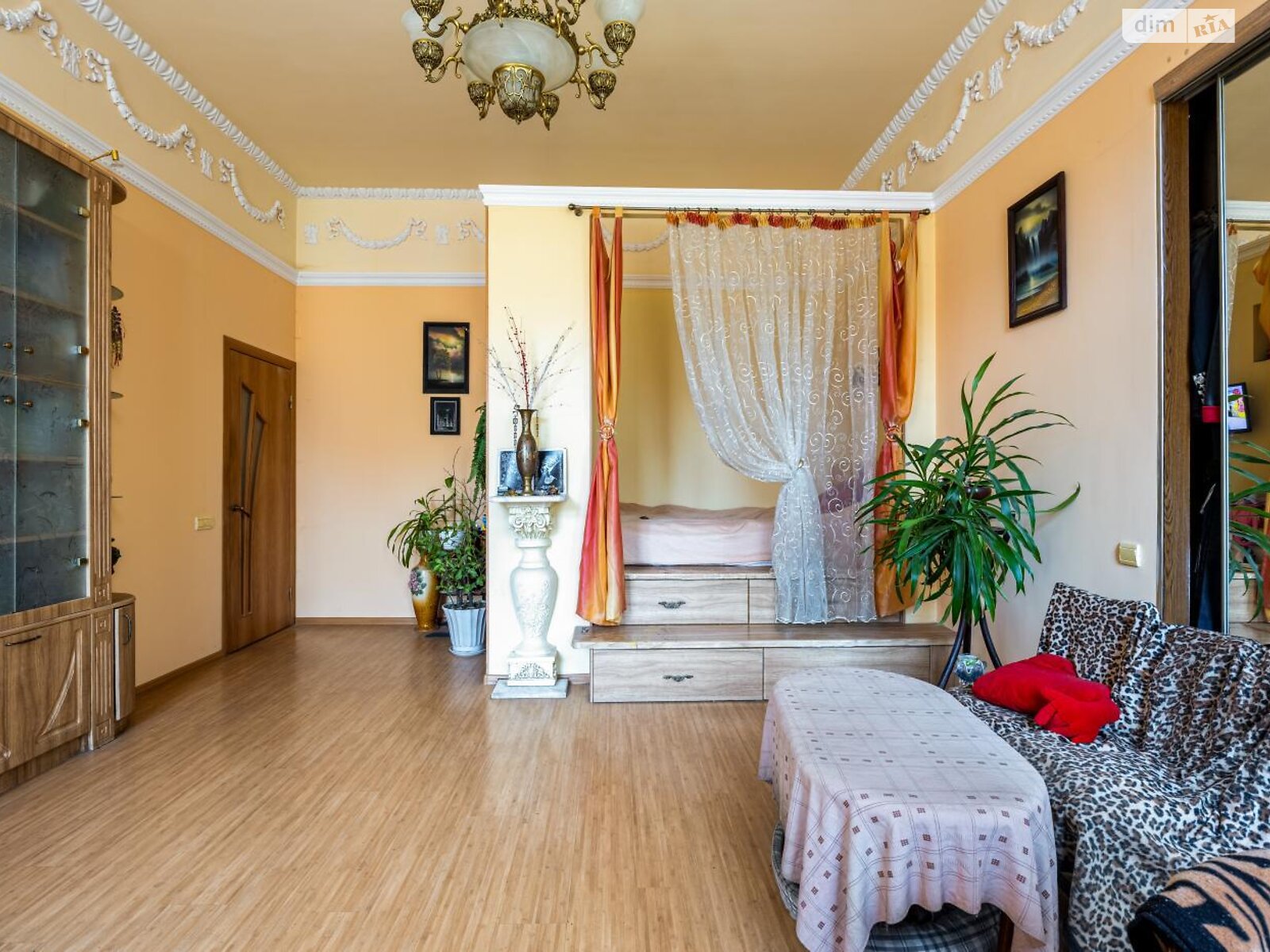 Продажа трехкомнатной квартиры в Львове, на ул. Василия Кука 11, район Новый Свет фото 1 Продажа трехкомнатной квартиры в Львове, на ул. Василия Кука 11, район Новый Свет фото 1