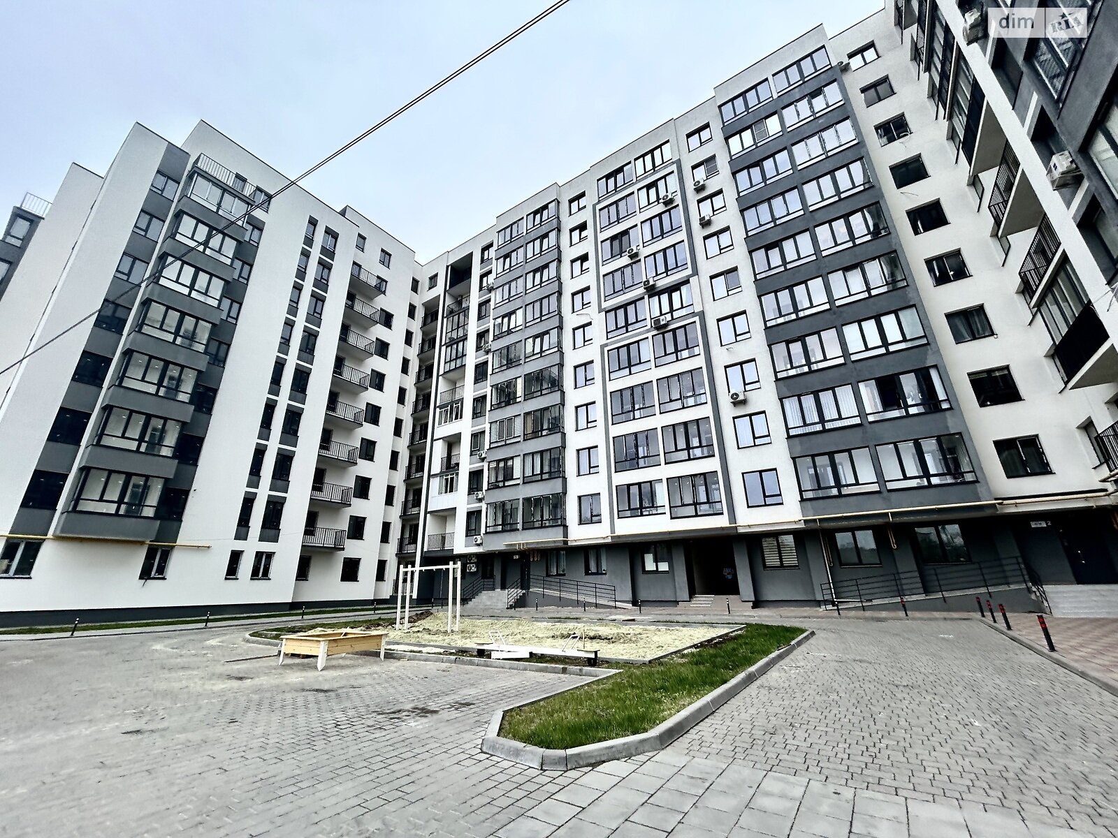 Продажа двухкомнатной квартиры в Львове, на ул. Длинная 30А, район Пасеки фото 1 Продажа двухкомнатной квартиры в Львове, на ул. Длинная 30А, район Пасеки фото 1