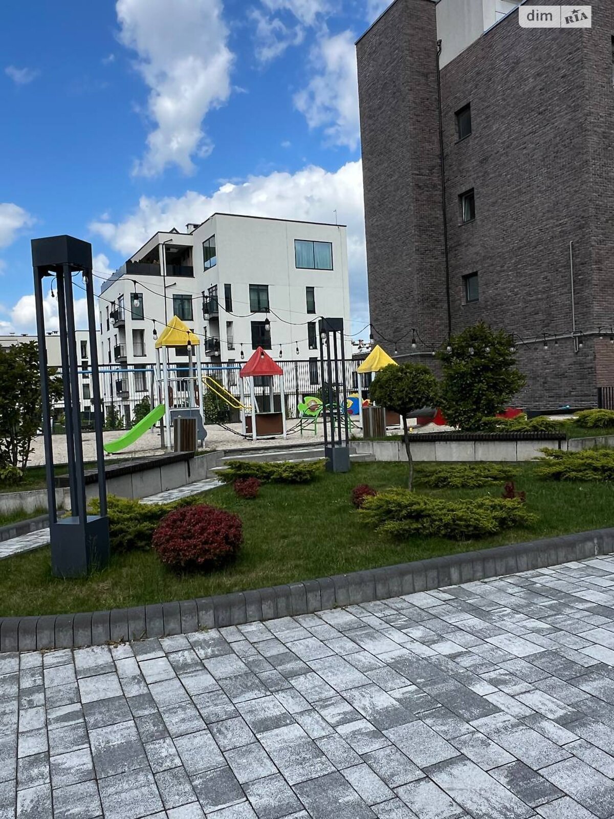 Продаж двокімнатної квартири в Львові, на вул. Пасічна, район Пасіки фото 1 Продаж двокімнатної квартири в Львові, на вул. Пасічна, район Пасіки фото 1