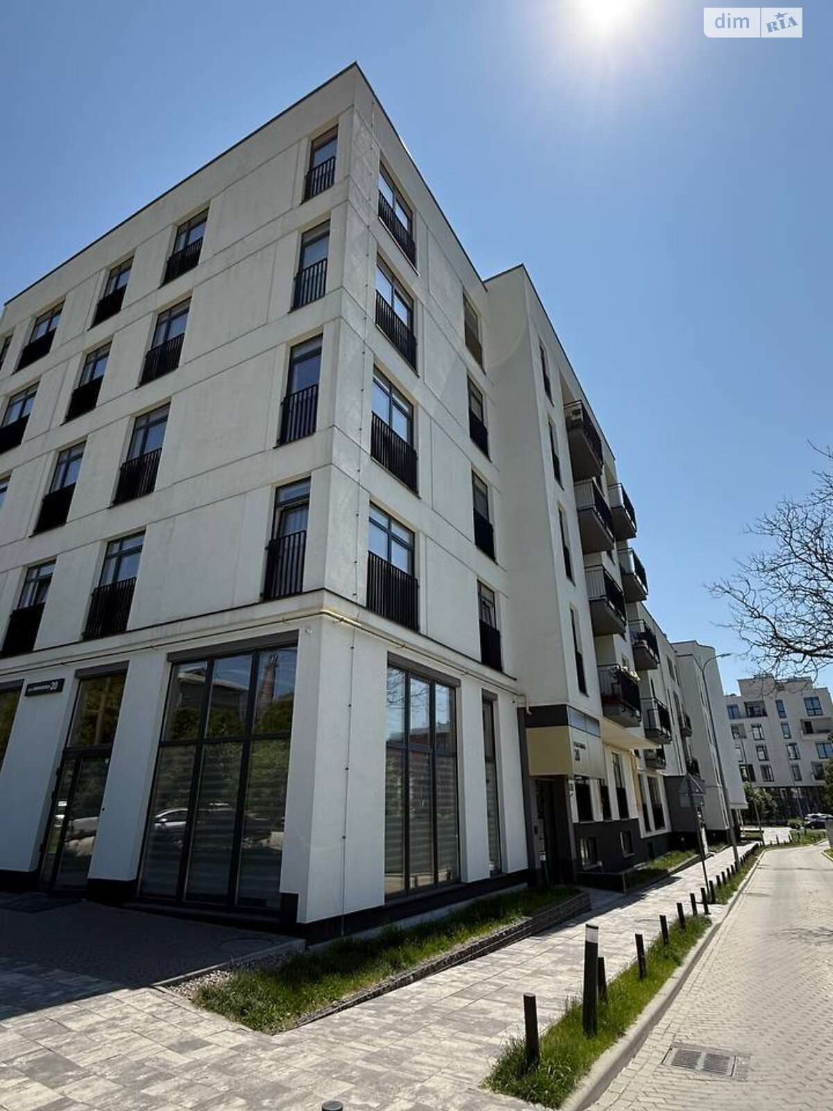 Продаж трикімнатної квартири в Львові, на вул. Пасічна 154, район Пасіки фото 1 Продаж трикімнатної квартири в Львові, на вул. Пасічна 154, район Пасіки фото 1