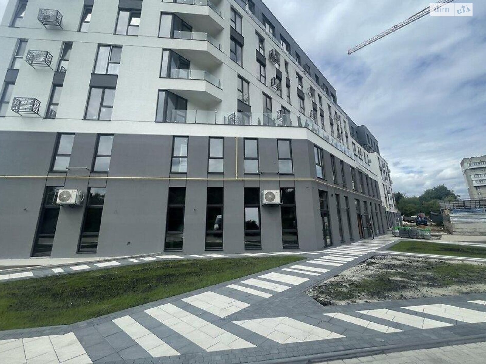 Продажа трехкомнатной квартиры в Львове, на ул. Пимоненко Николая 32, район Пасеки фото 1