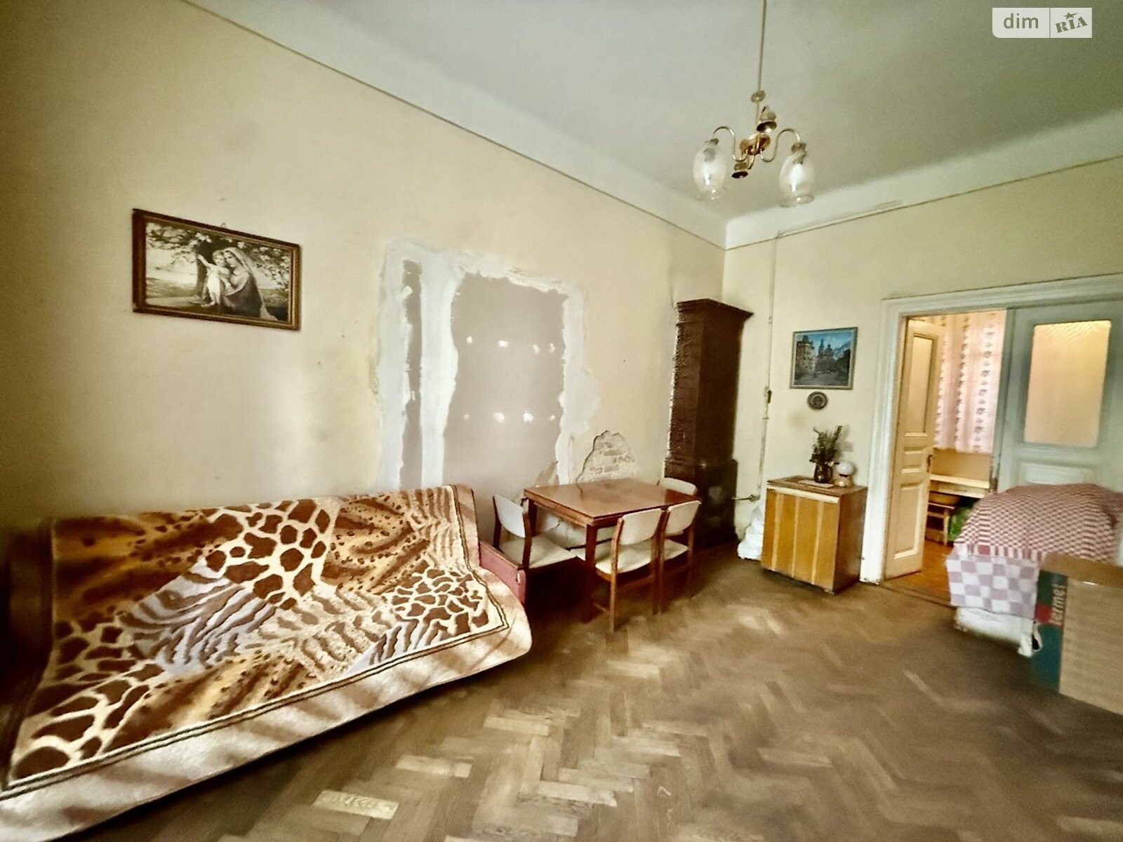 Продаж двокімнатної квартири в Львові, на пл. Данила Галицького, район Площа Ринок фото 1 Продаж двокімнатної квартири в Львові, на пл. Данила Галицького, район Площа Ринок фото 1