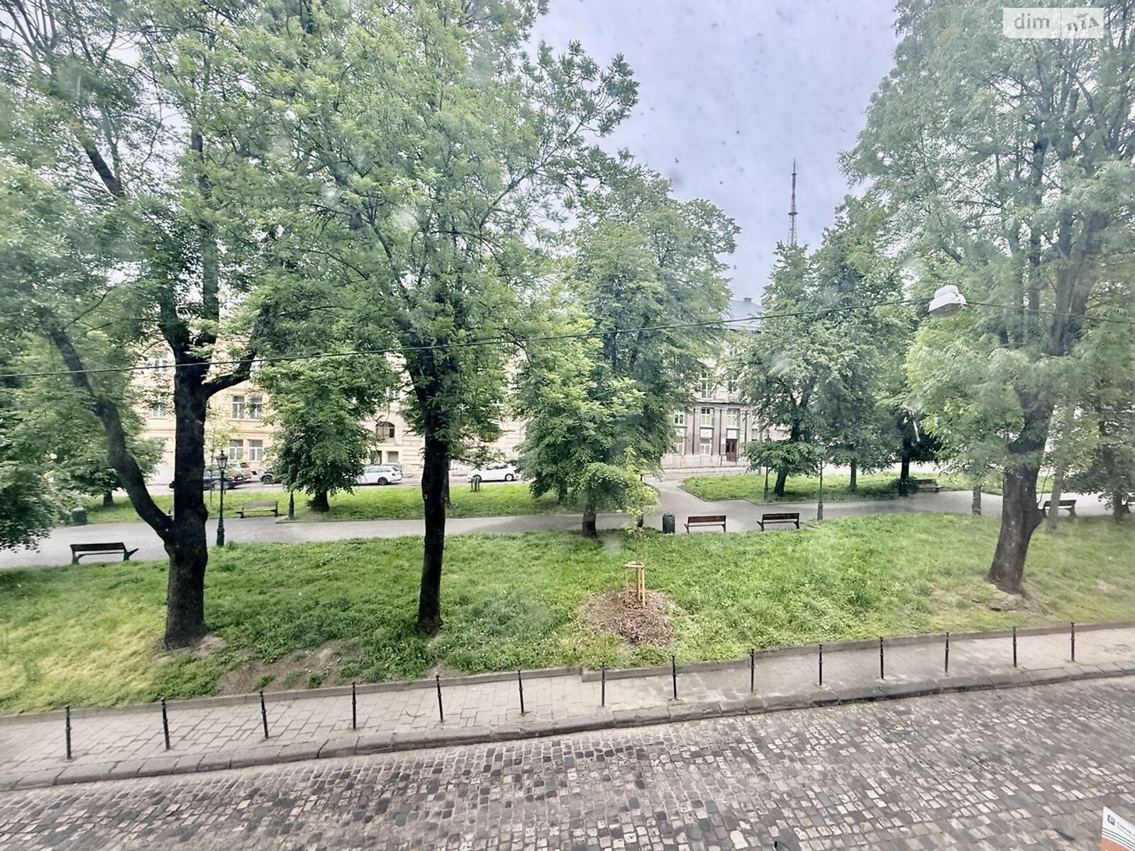 Продаж двокімнатної квартири в Львові, на пл. Данила Галицького, район Площа Ринок фото 1 Продаж двокімнатної квартири в Львові, на пл. Данила Галицького, район Площа Ринок фото 1