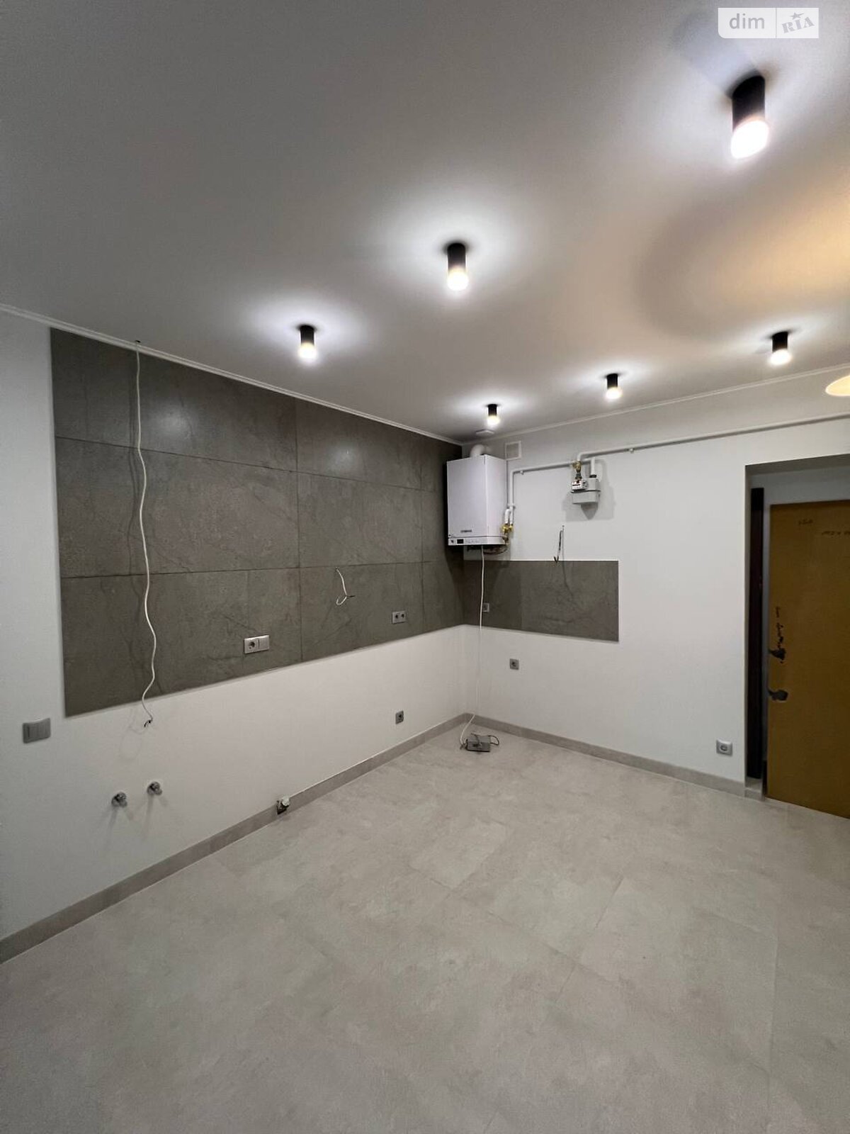 Продажа двухкомнатной квартиры в Львове, на ул. Галицкая 5, район Площадь Рынок фото 1 Продажа двухкомнатной квартиры в Львове, на ул. Галицкая 5, район Площадь Рынок фото 1